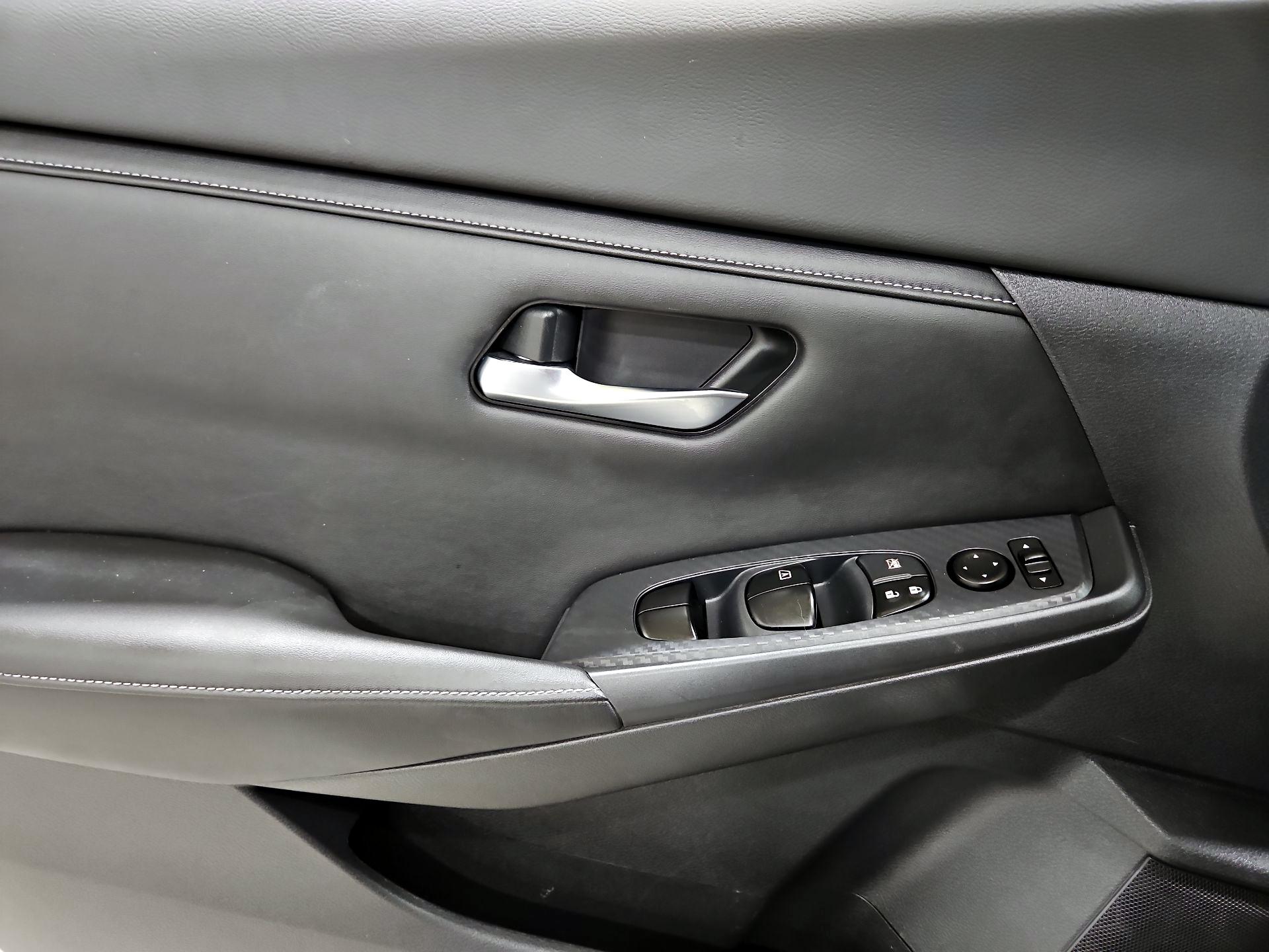 Thumbnail: 2020 Nissan Sentra - 12