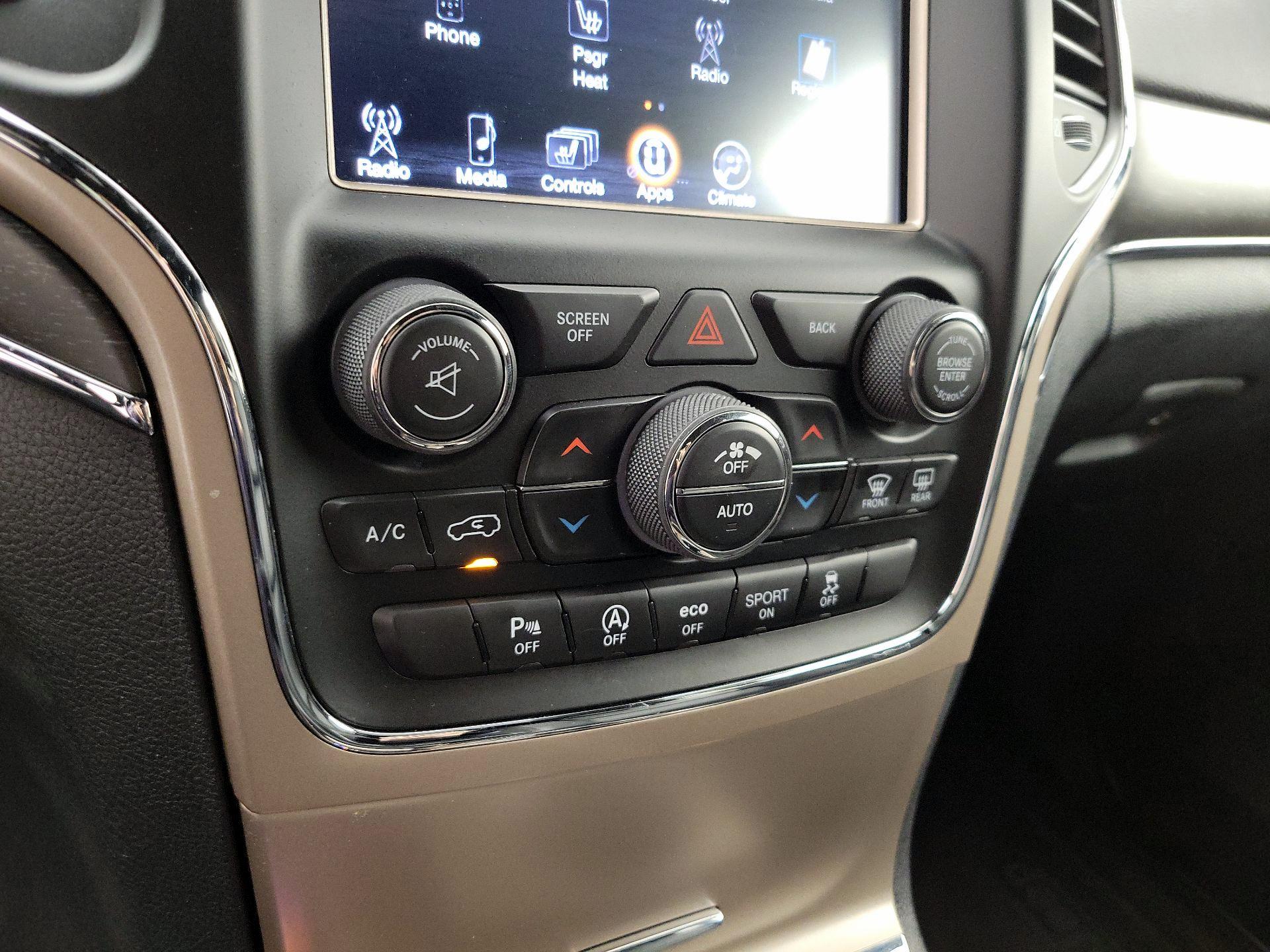 Thumbnail: 2017 Jeep Grand Cherokee - 16