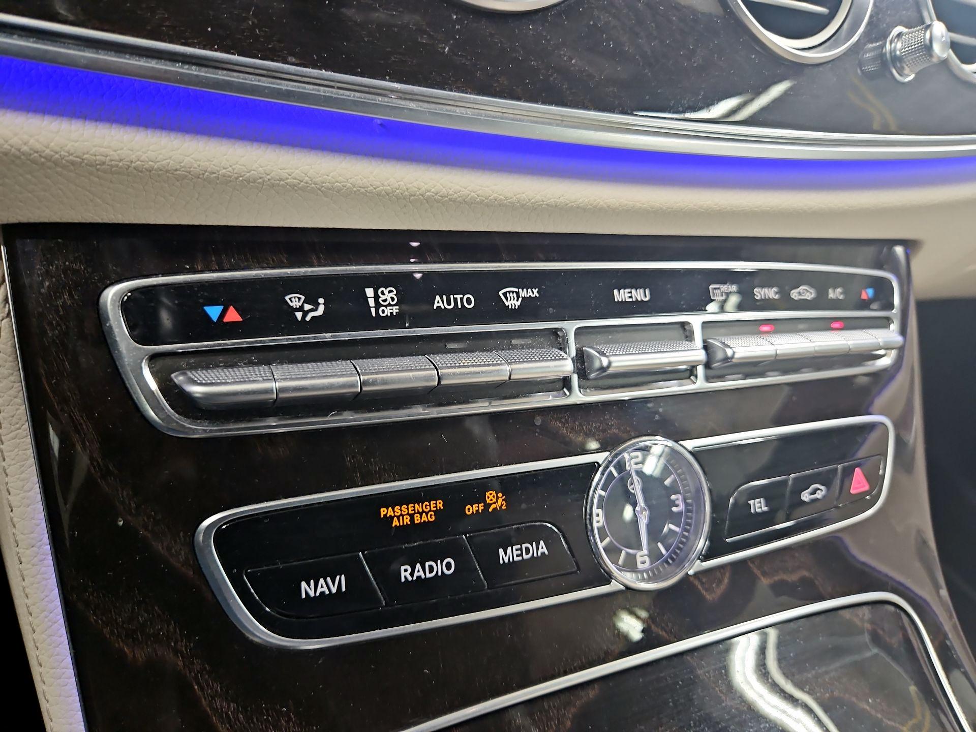 Thumbnail: 2019 Mercedes-Benz E-Class - 17