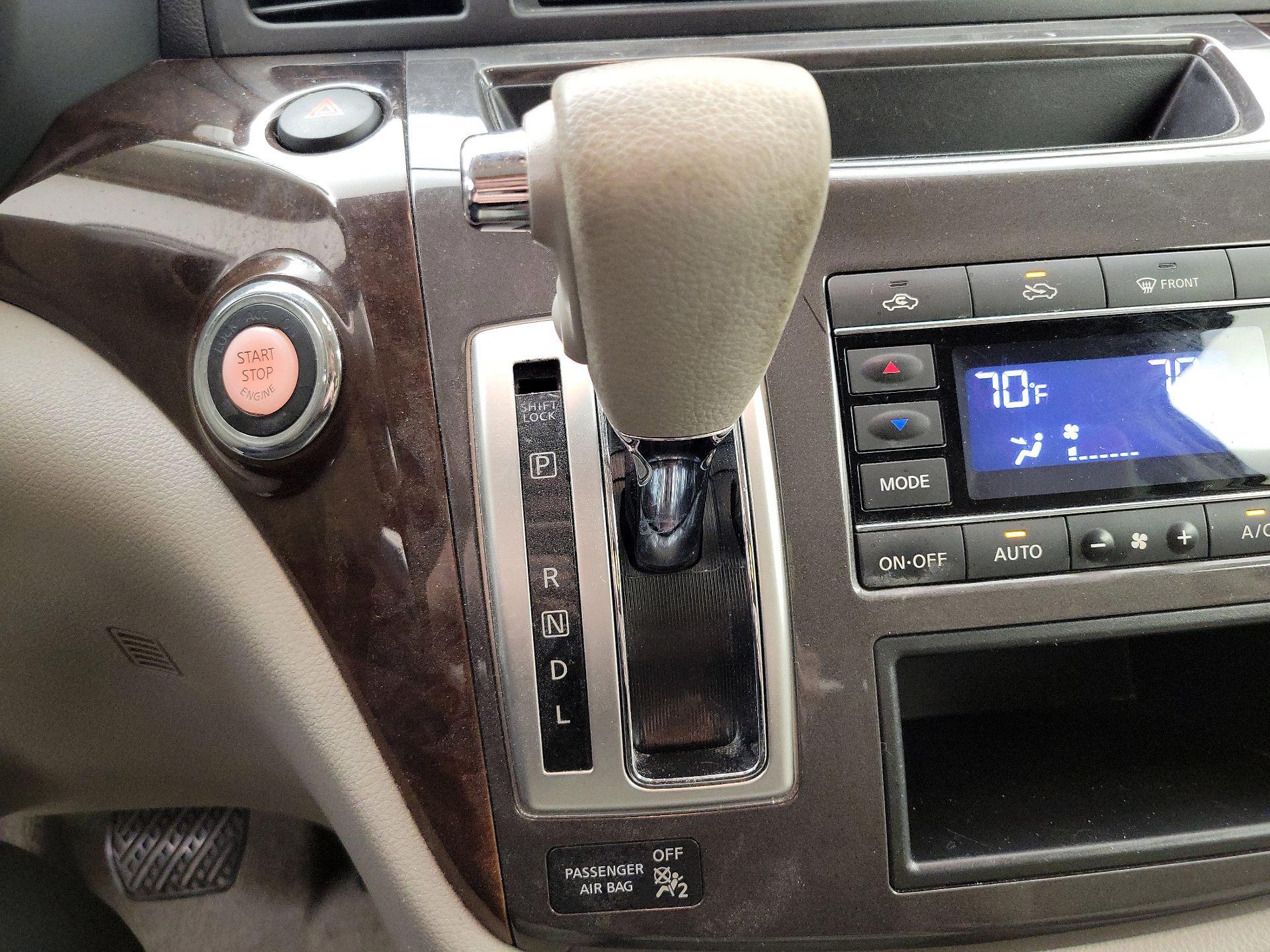 Thumbnail: 2017 Nissan Quest - 17