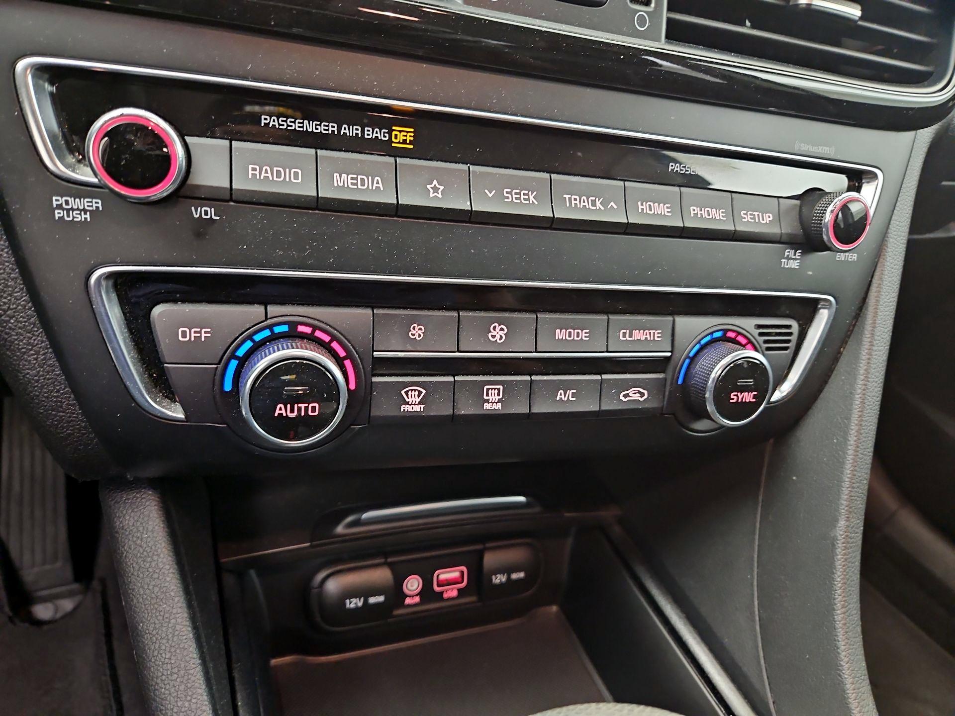 Thumbnail: 2019 Kia Optima - 16