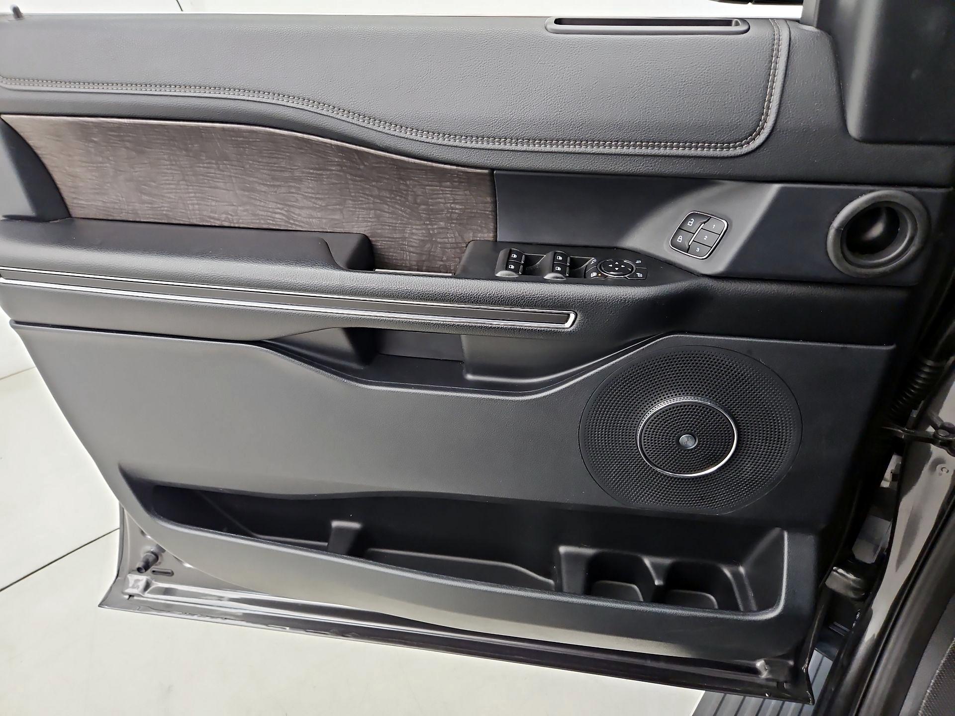 Thumbnail: 2021 Ford Expedition - 12