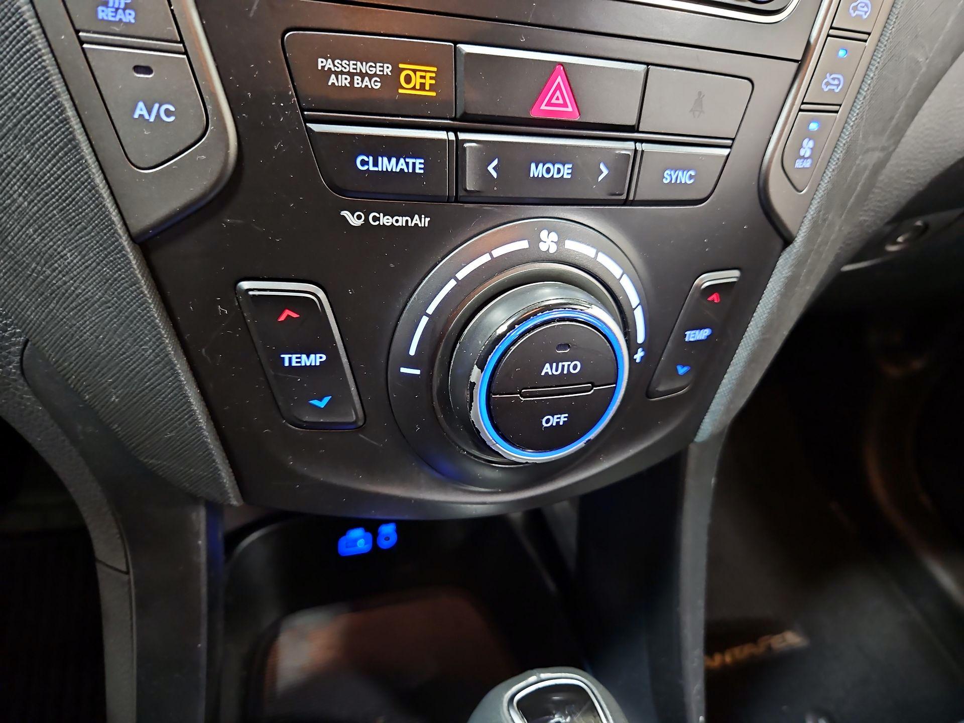 Thumbnail: 2018 Hyundai Santa Fe - 15