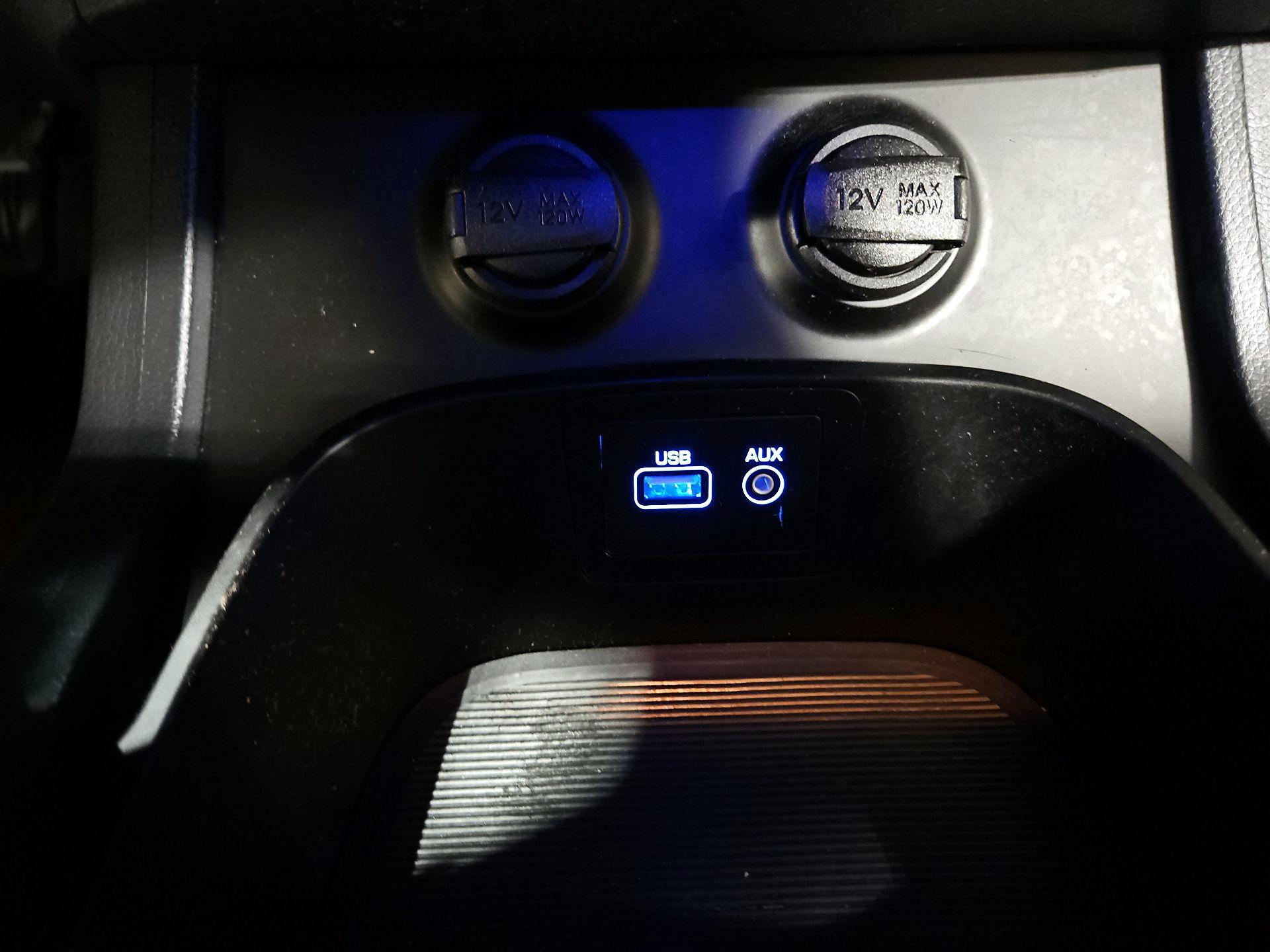 Thumbnail: 2018 Hyundai Santa Fe - 17