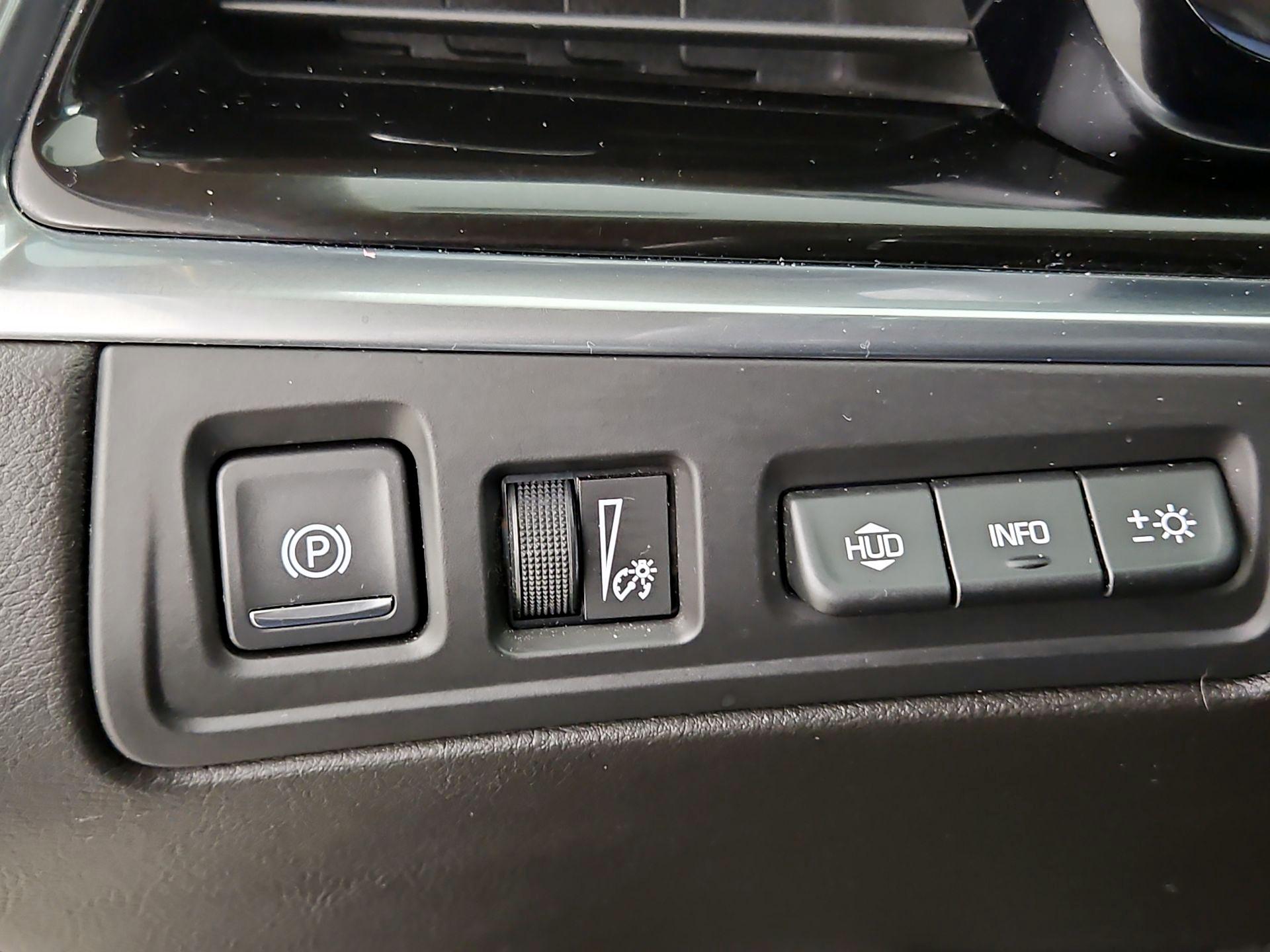 Thumbnail: 2020 Cadillac XT6 - 13