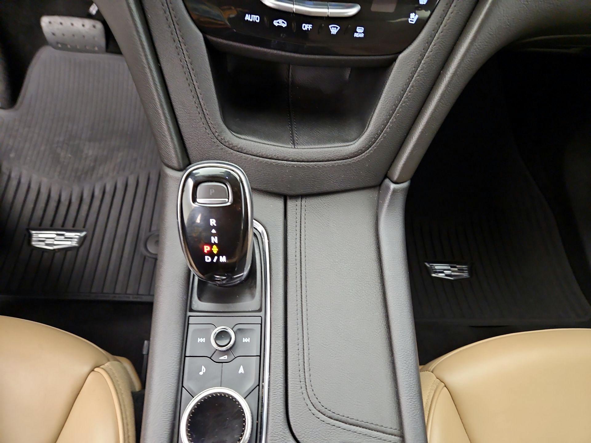 Thumbnail: 2020 Cadillac XT6 - 18