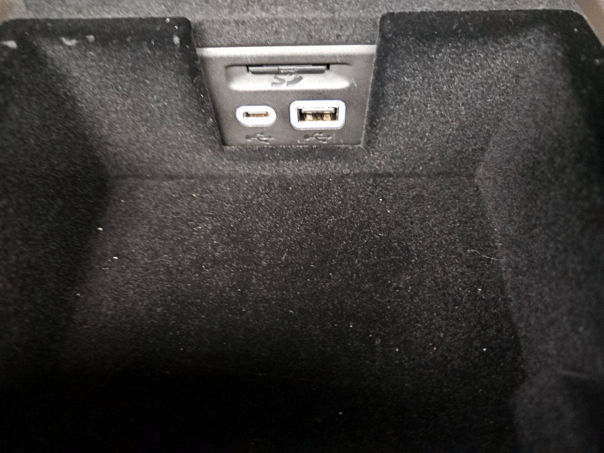 Thumbnail: 2020 Cadillac XT6 - 19