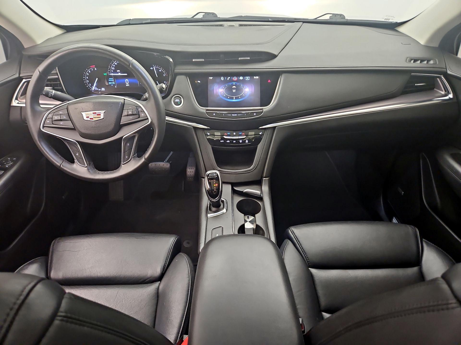 Thumbnail: 2017 Cadillac XT5 - 9