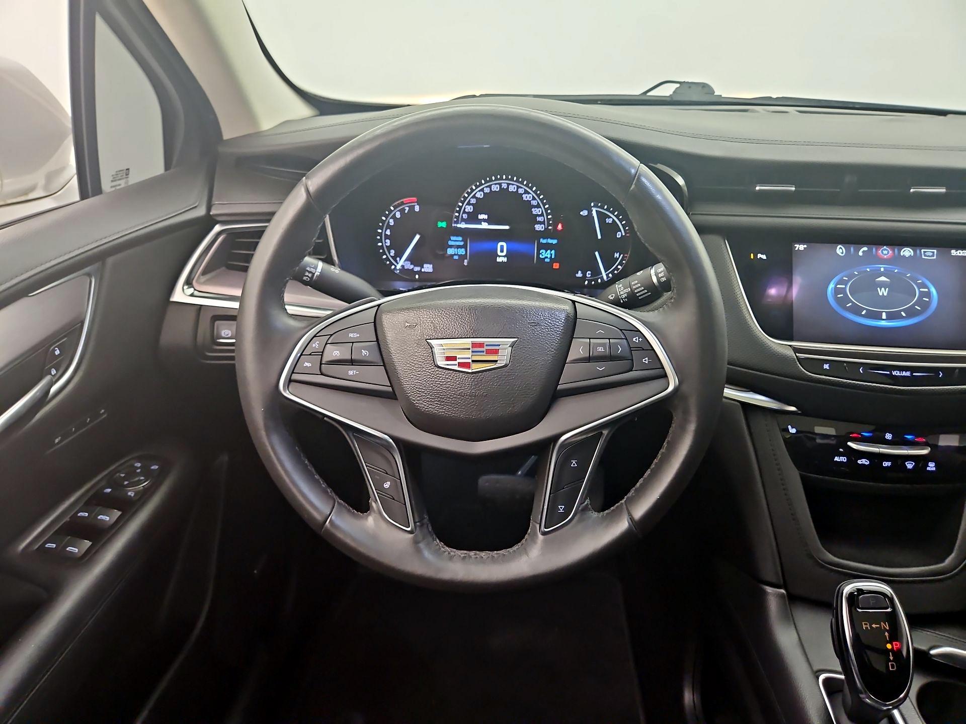 Thumbnail: 2017 Cadillac XT5 - 10