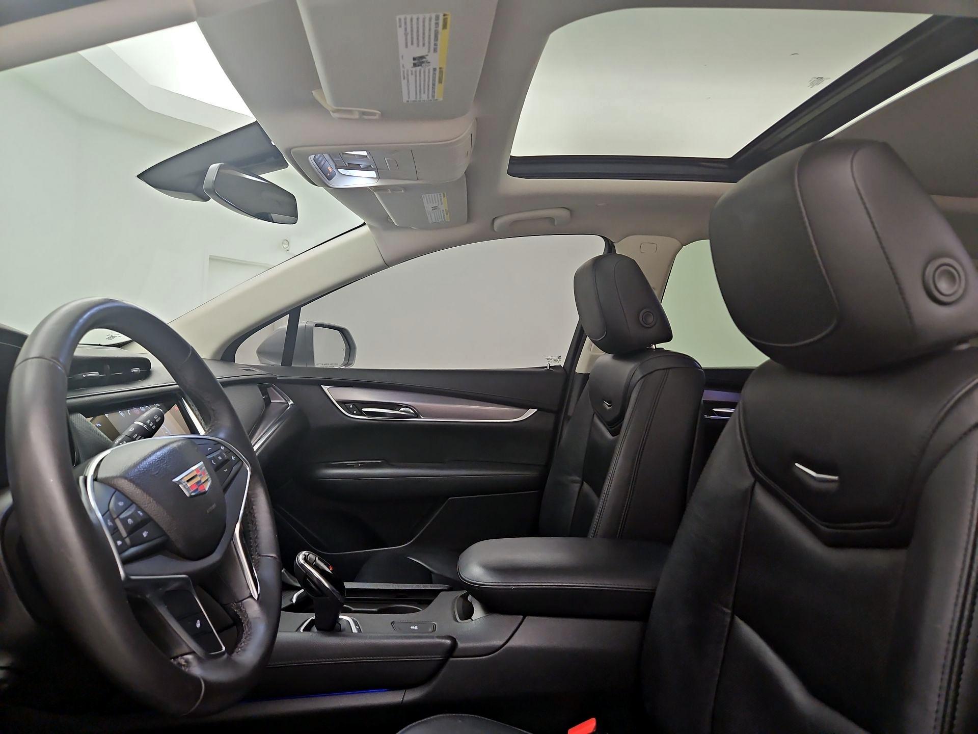 Thumbnail: 2017 Cadillac XT5 - 19