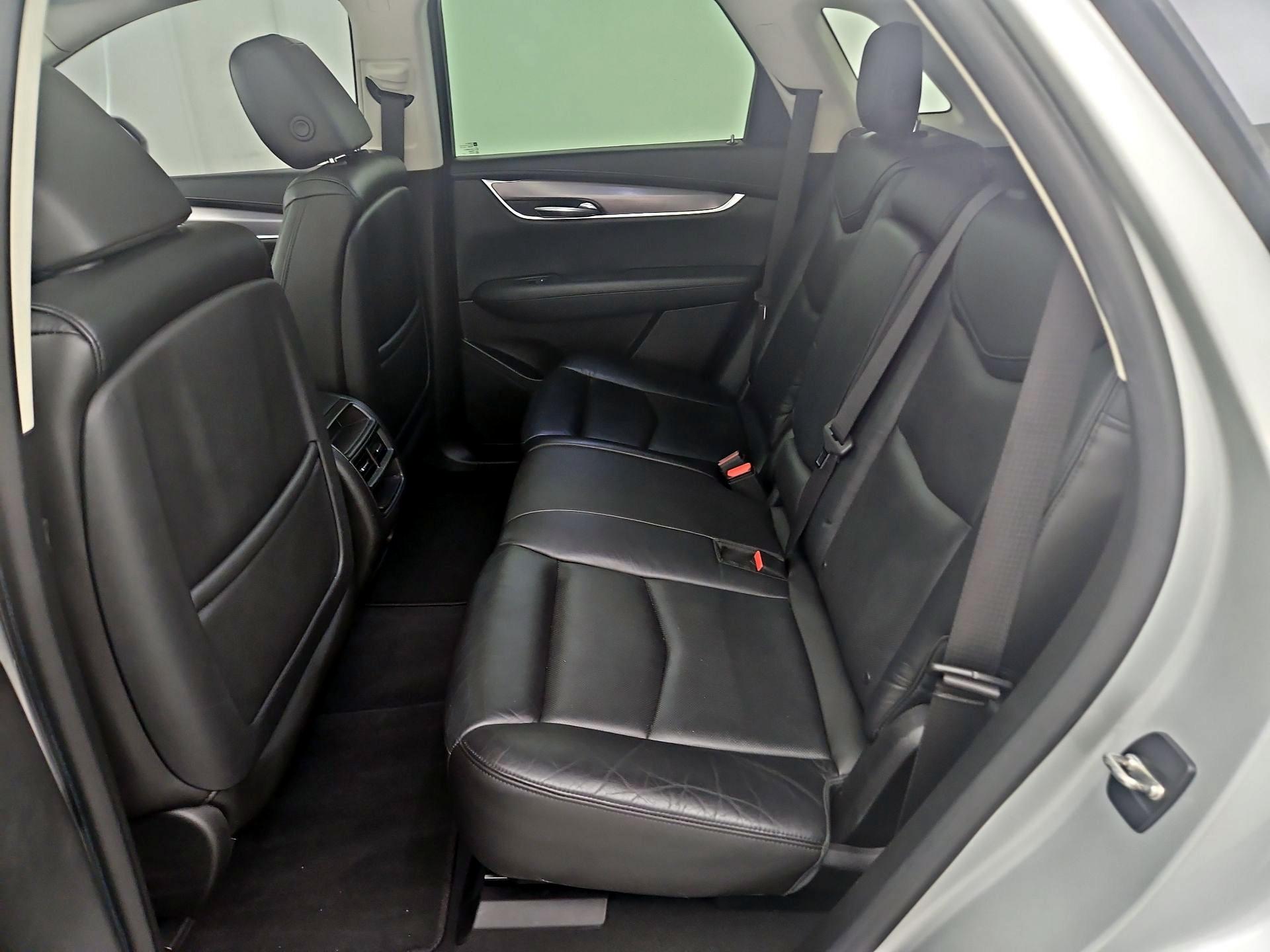 Thumbnail: 2017 Cadillac XT5 - 20