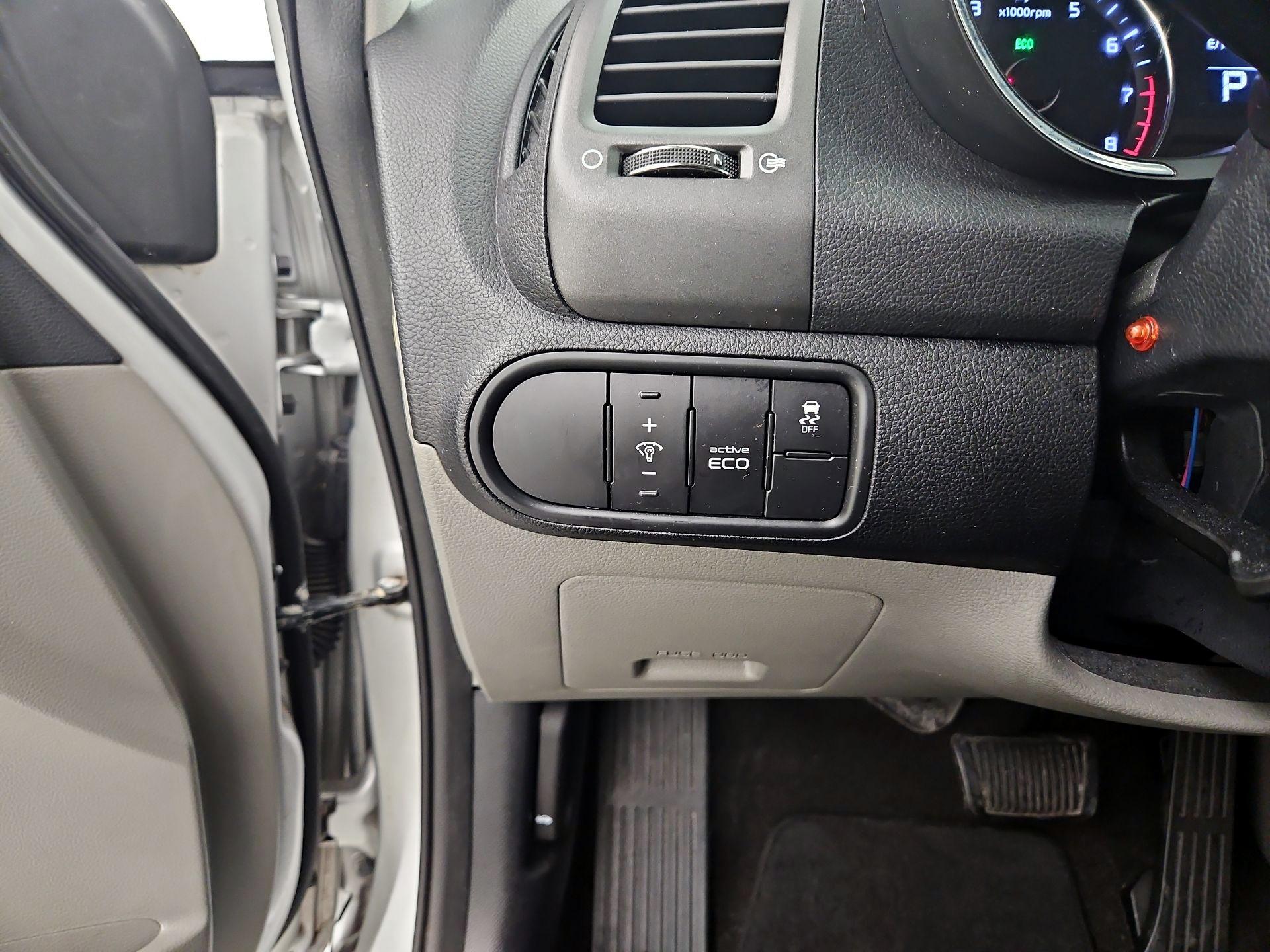 Thumbnail: 2015 Kia Forte - 13