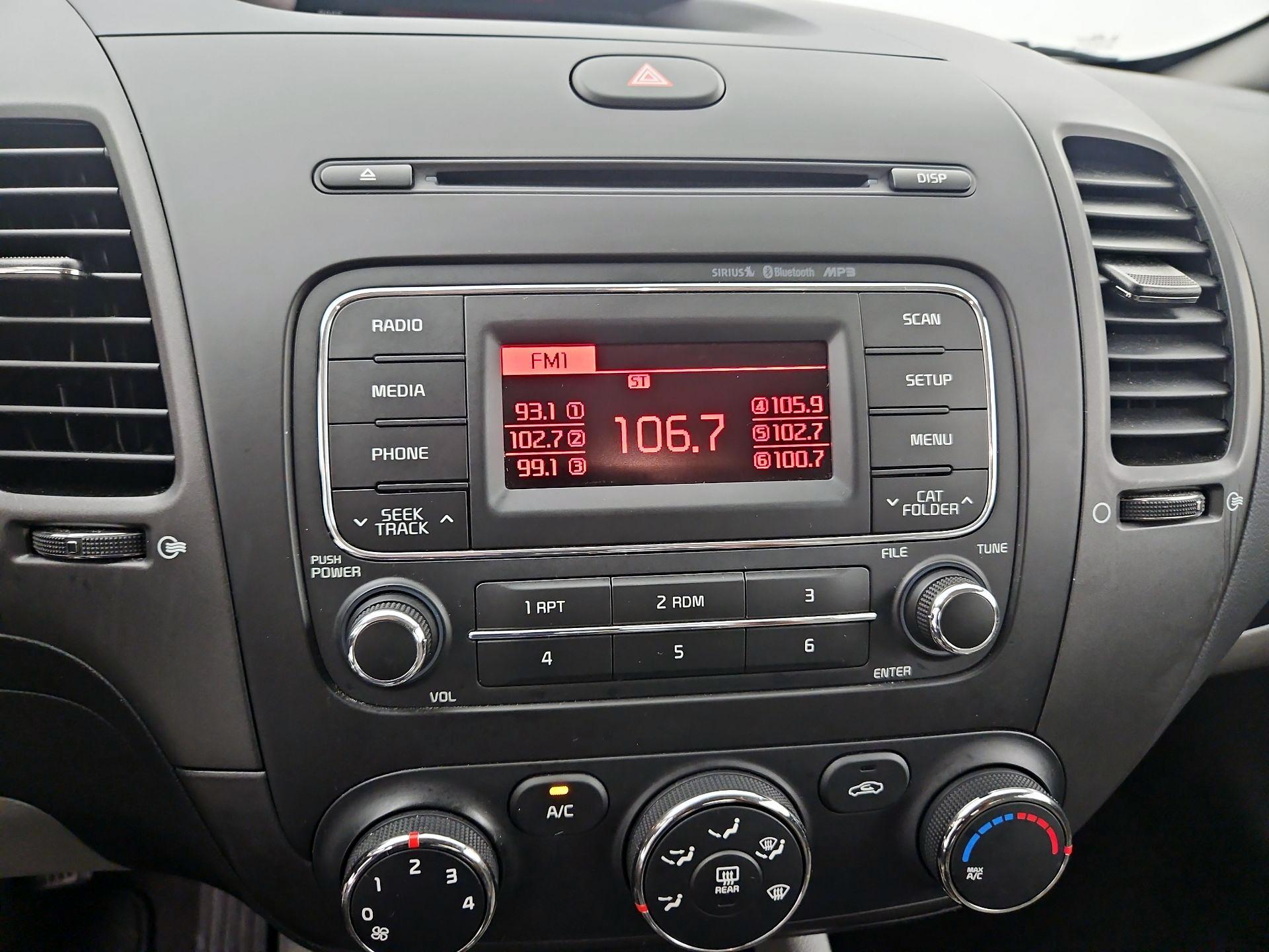 Thumbnail: 2015 Kia Forte - 14