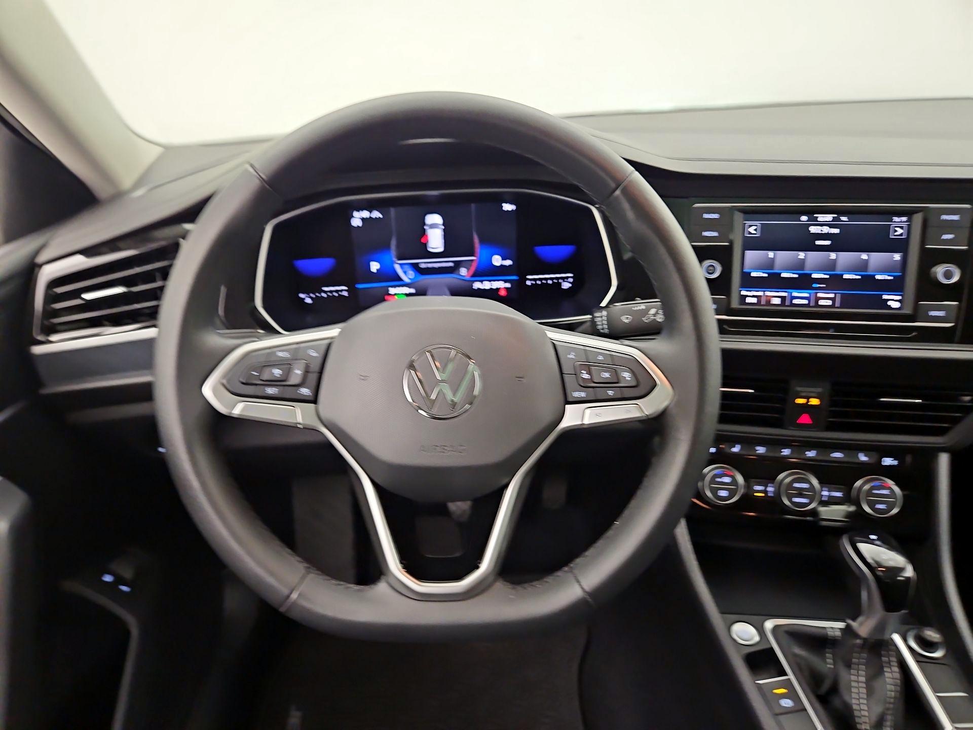 Thumbnail: 2022 Volkswagen Jetta - 10