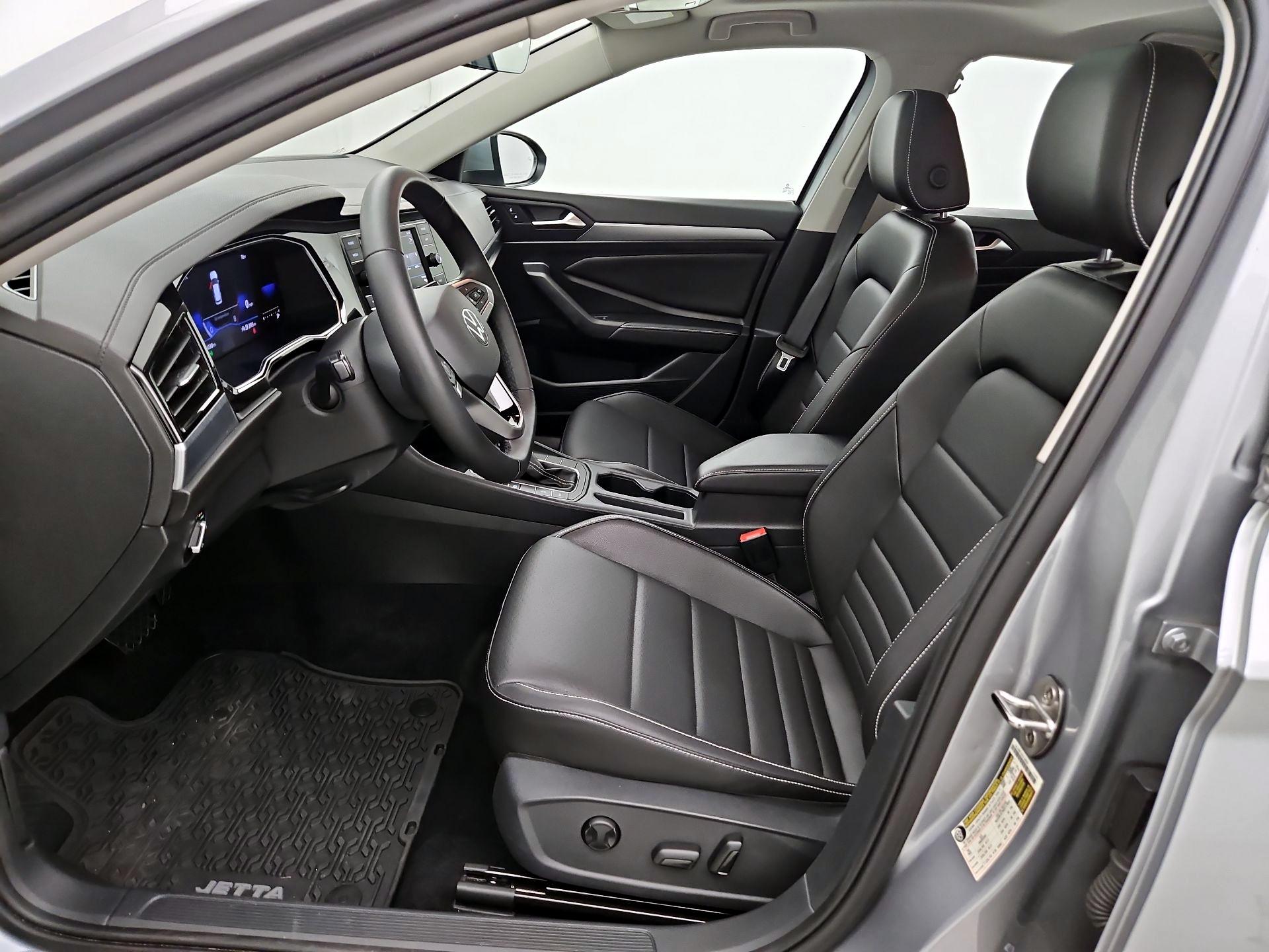 Thumbnail: 2022 Volkswagen Jetta - 11