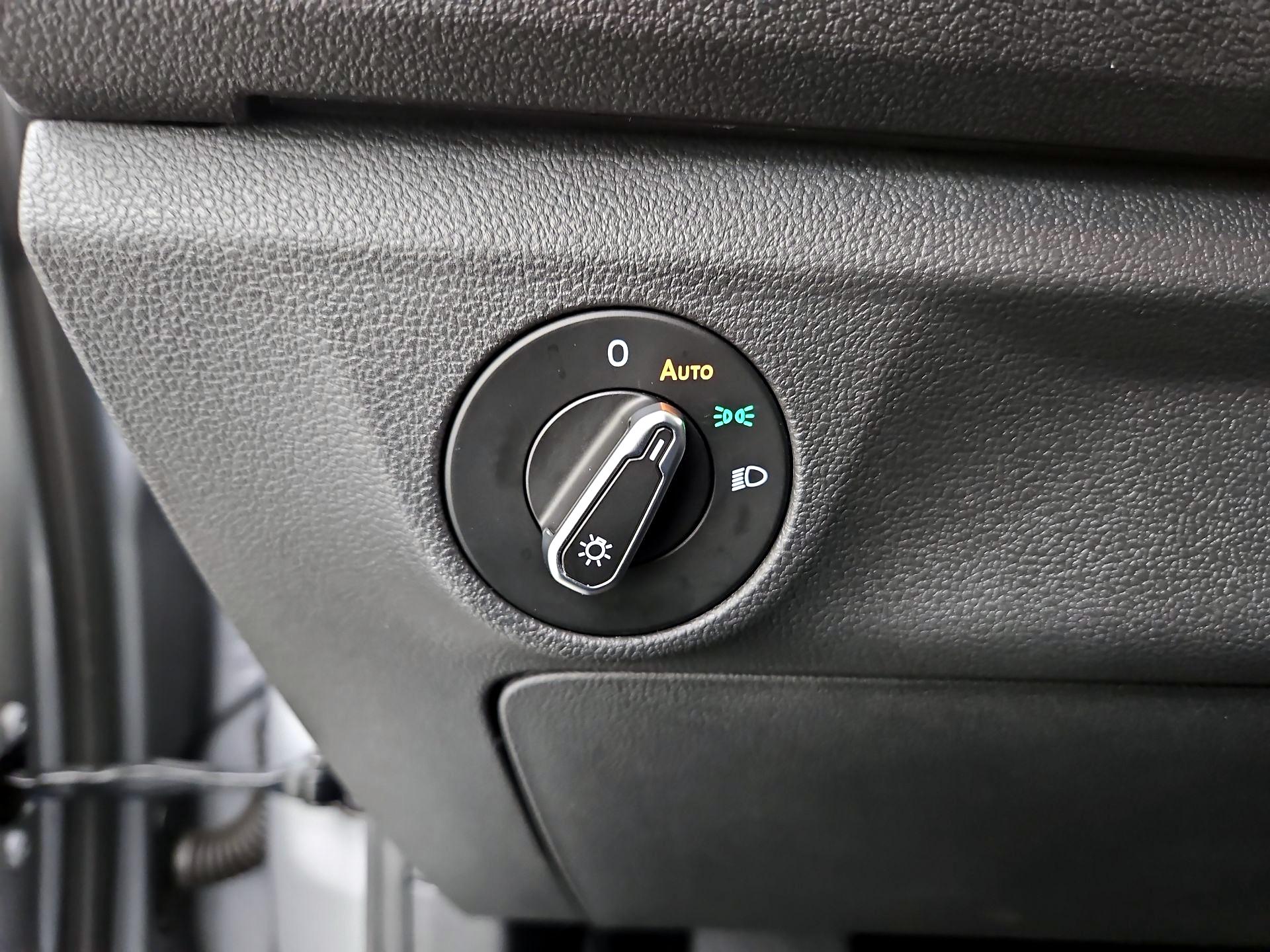 Thumbnail: 2022 Volkswagen Jetta - 13