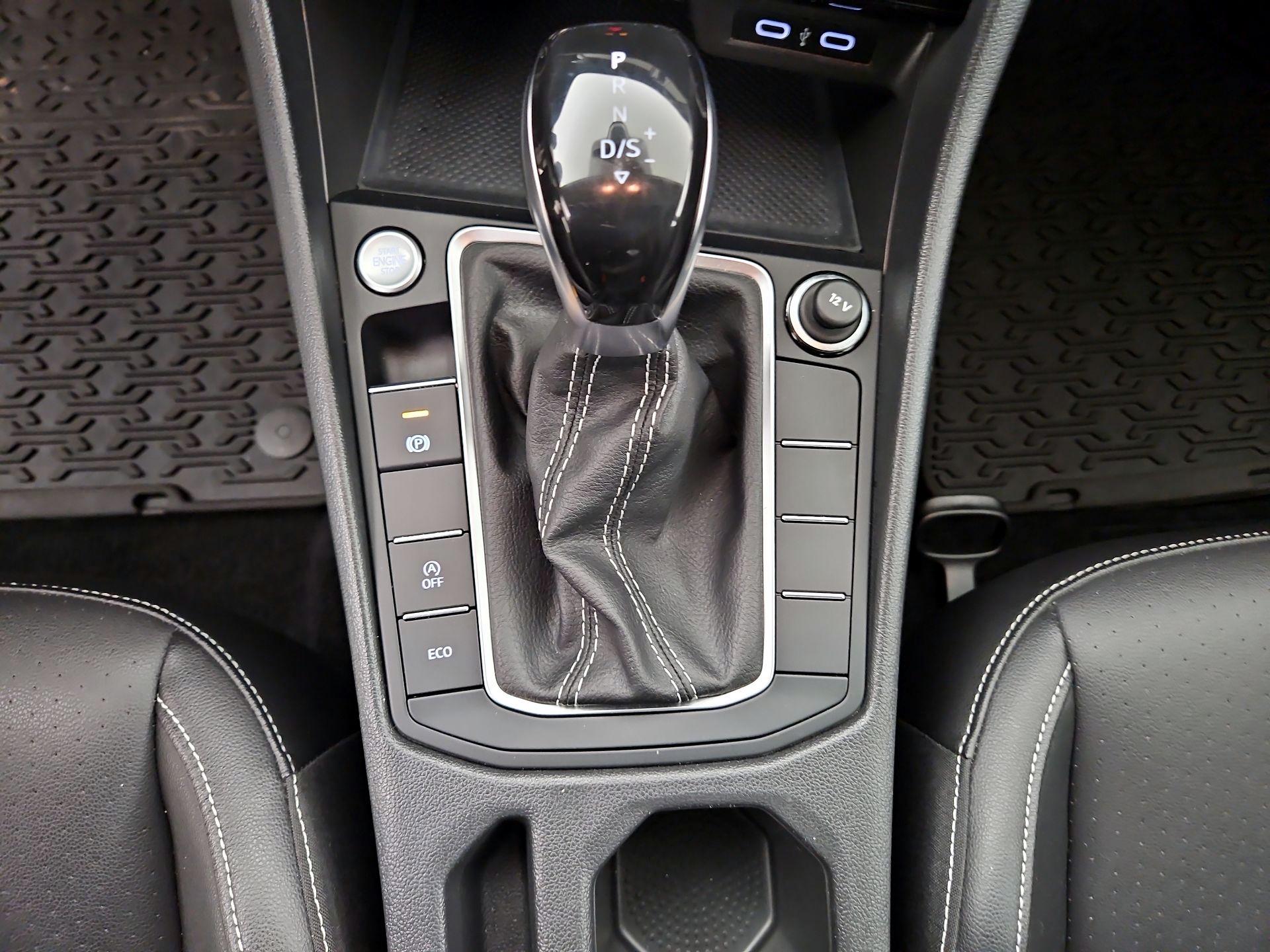 Thumbnail: 2022 Volkswagen Jetta - 17