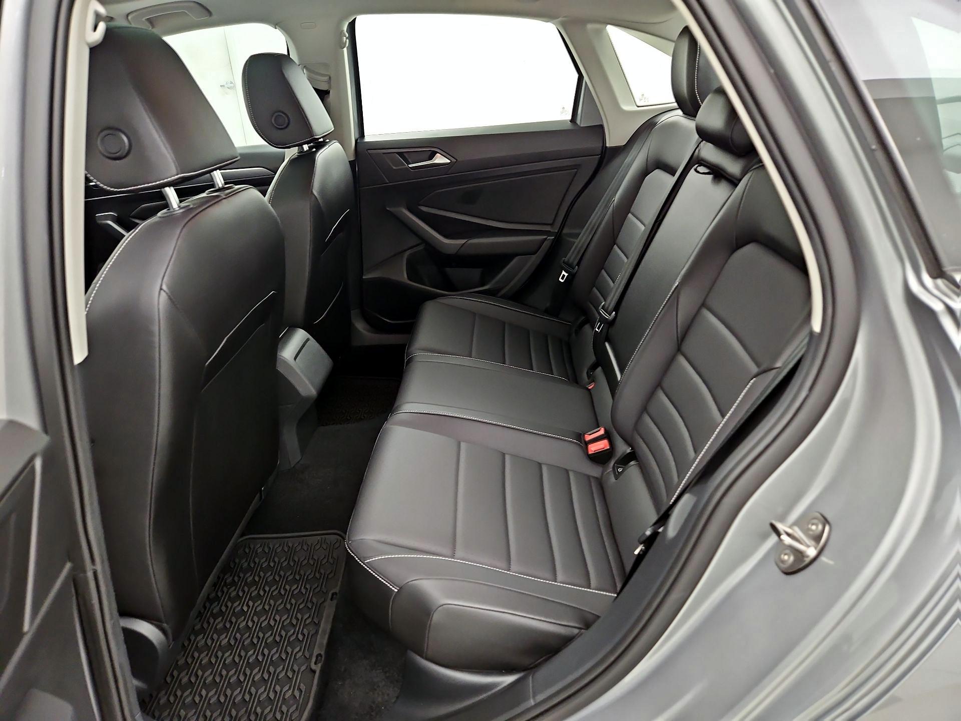 Thumbnail: 2022 Volkswagen Jetta - 20