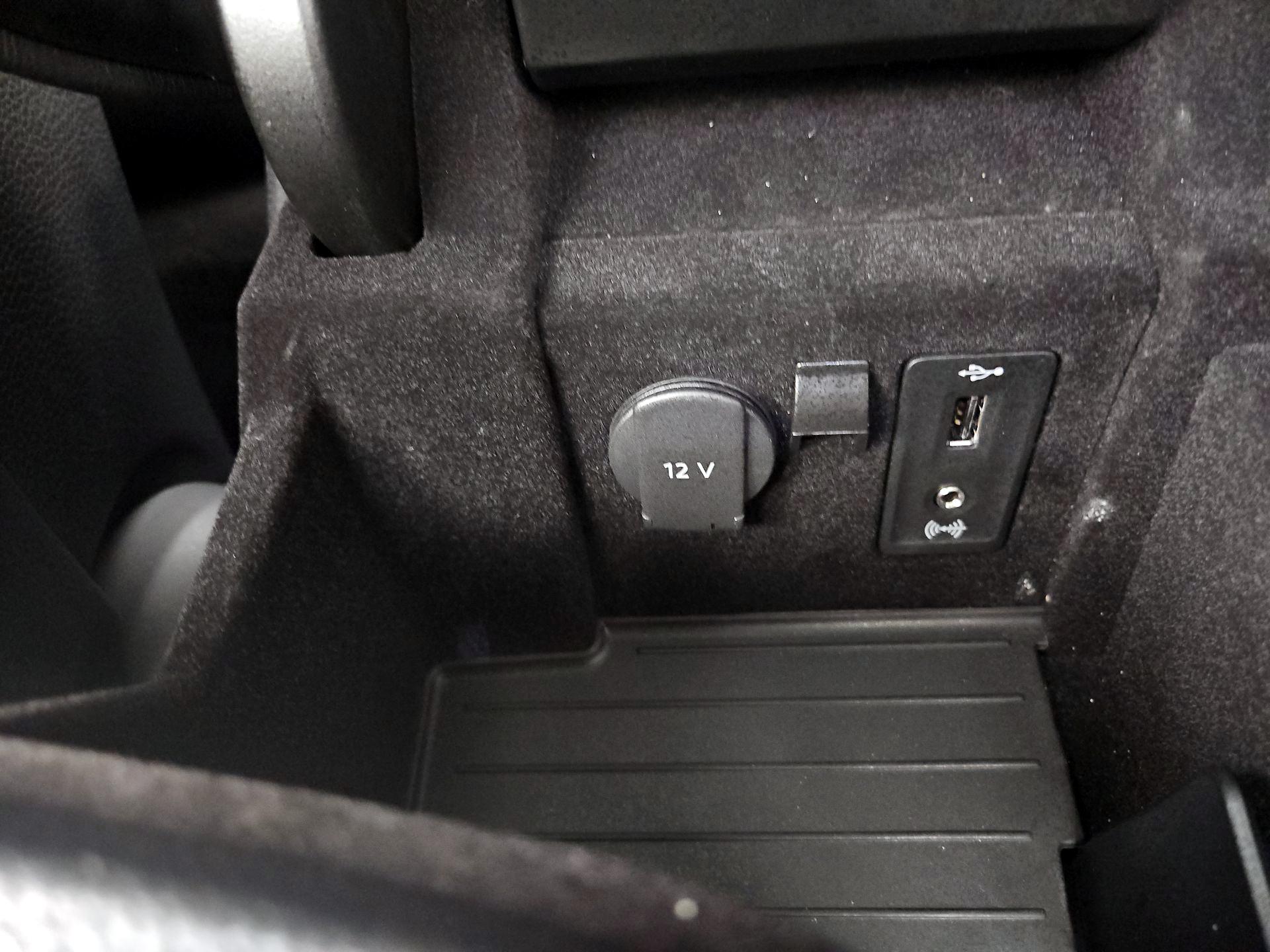 Thumbnail: 2020 Porsche Panamera - 19