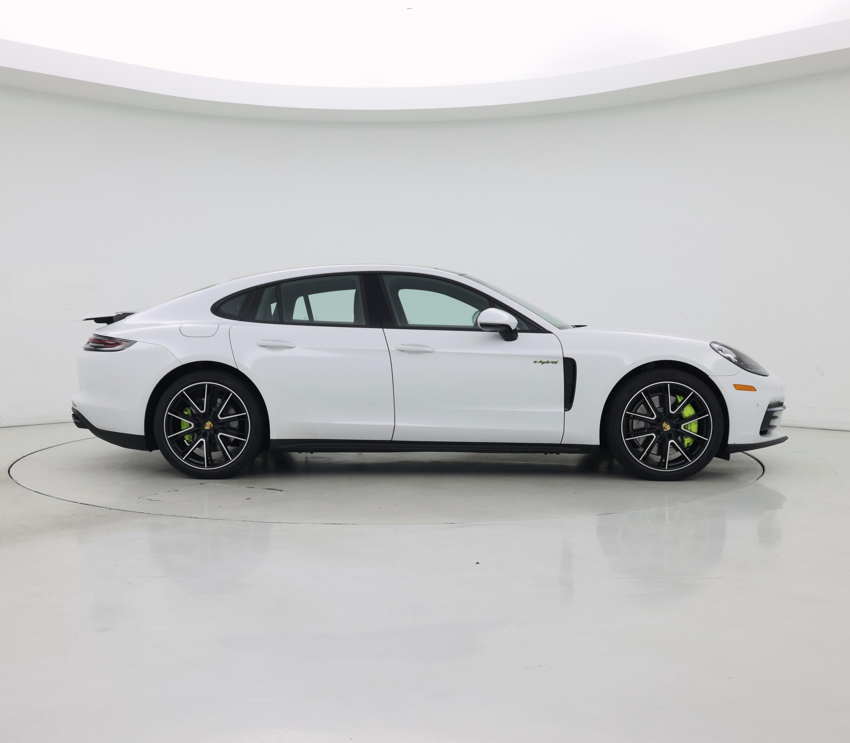 Thumbnail: 2020 Porsche Panamera - 7