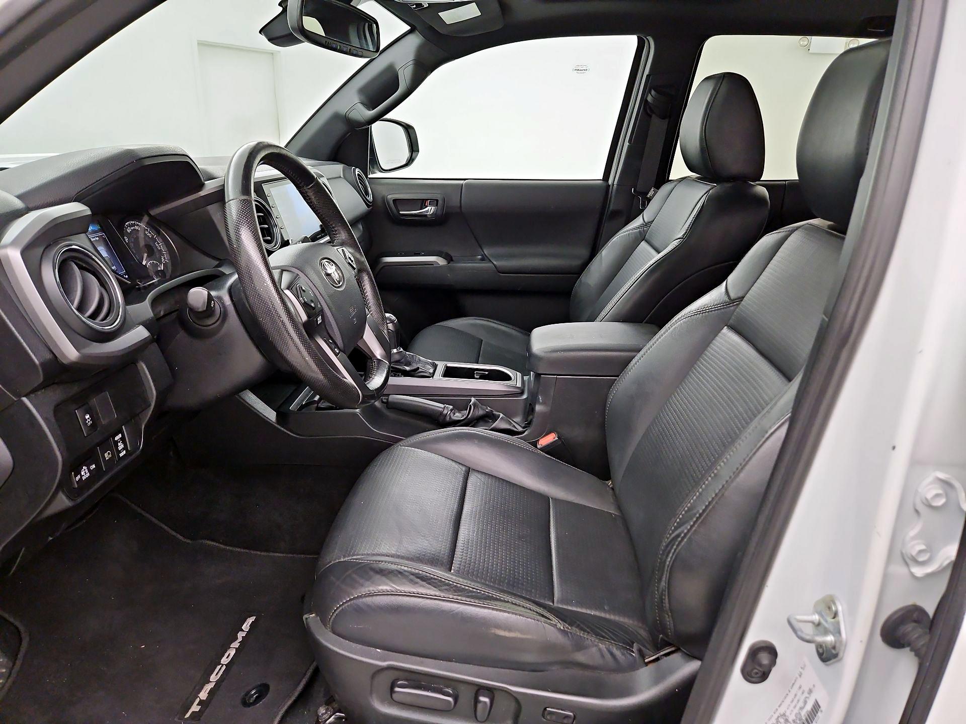 Thumbnail: 2022 Toyota Tacoma - 11