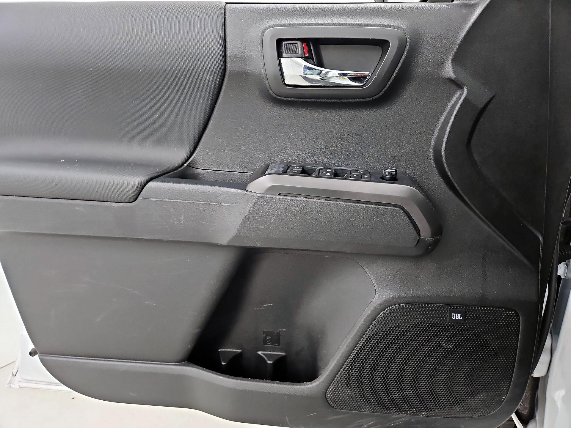 Thumbnail: 2022 Toyota Tacoma - 12