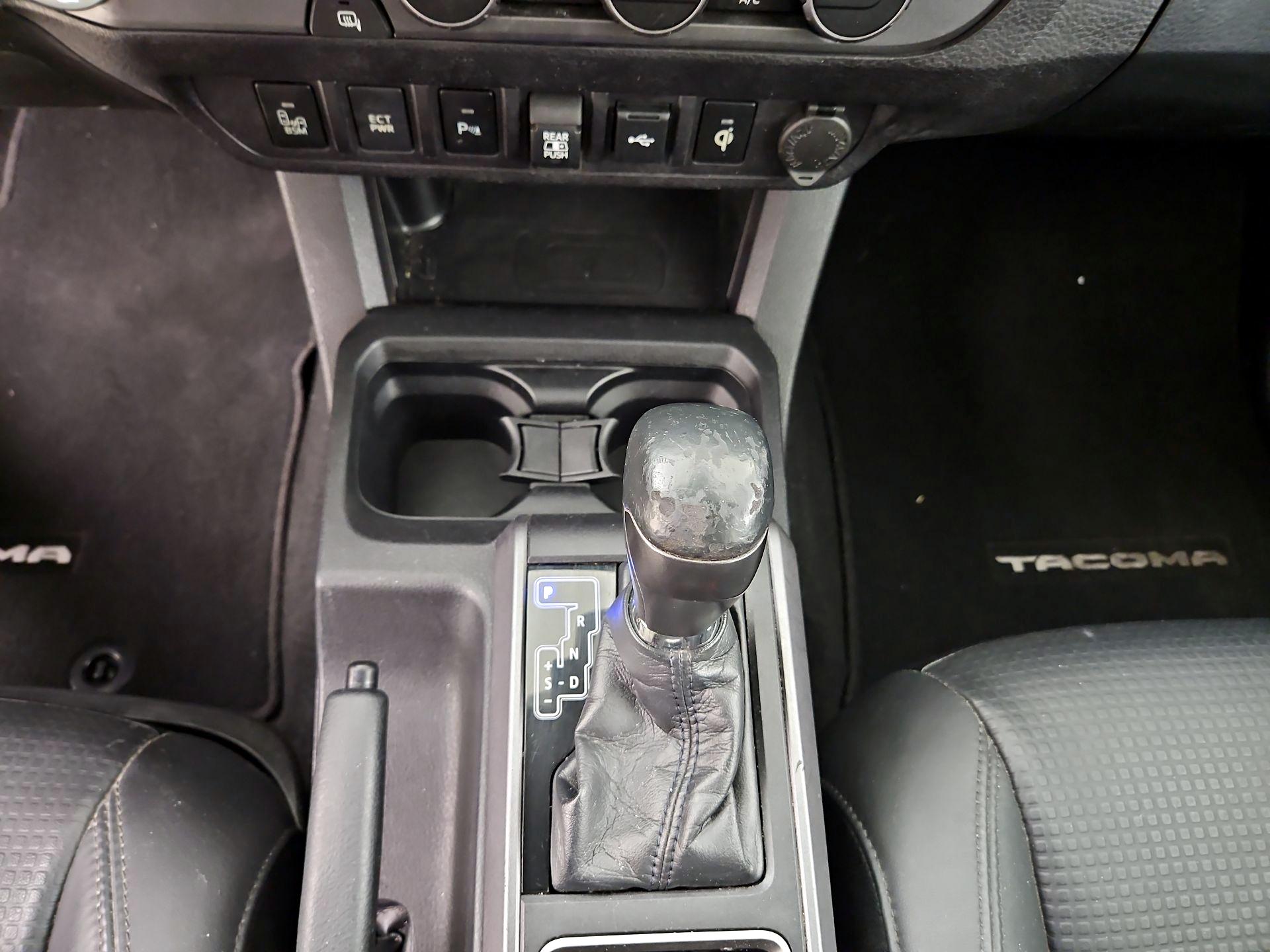 Thumbnail: 2022 Toyota Tacoma - 18