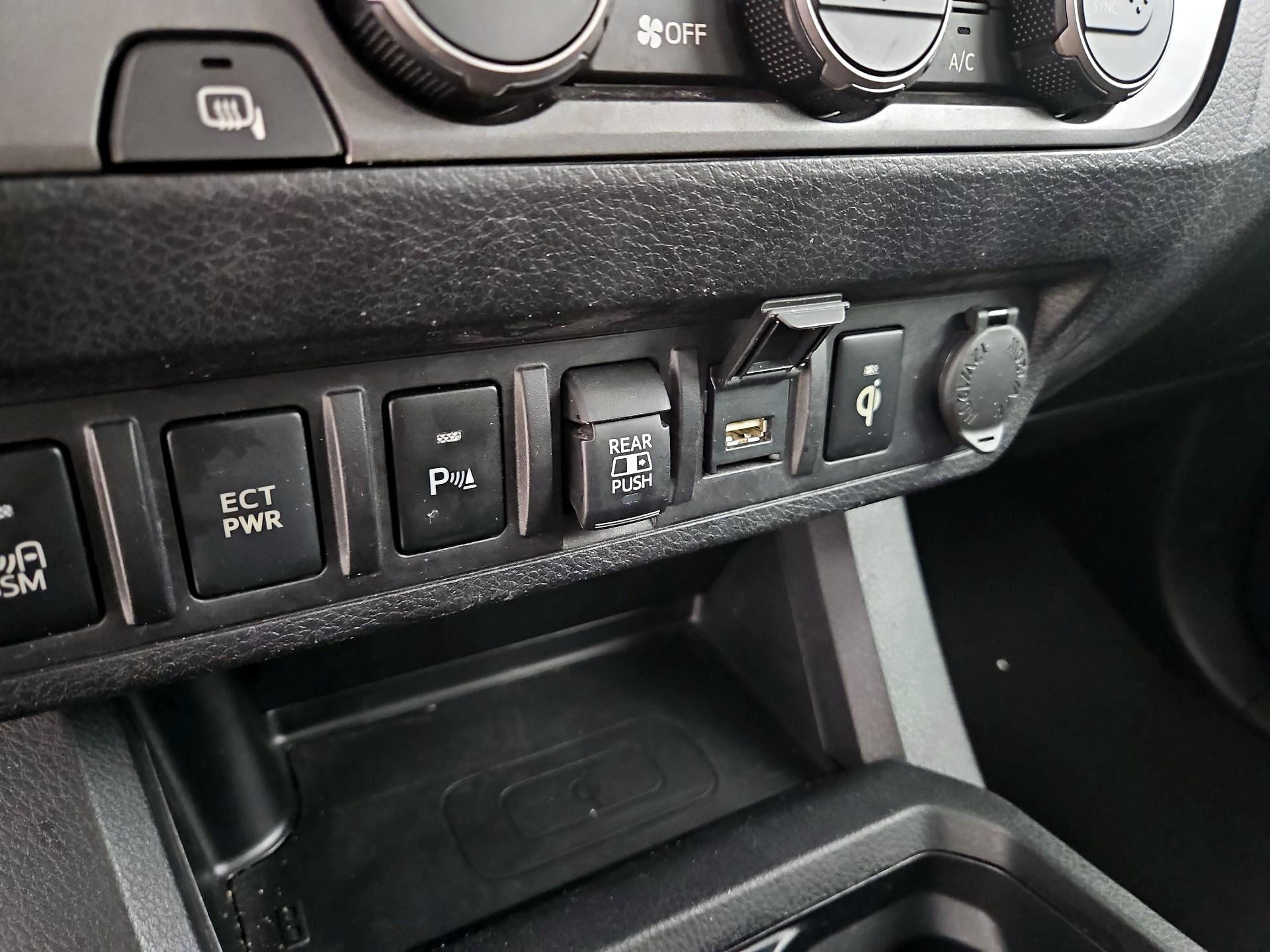 Thumbnail: 2022 Toyota Tacoma - 19