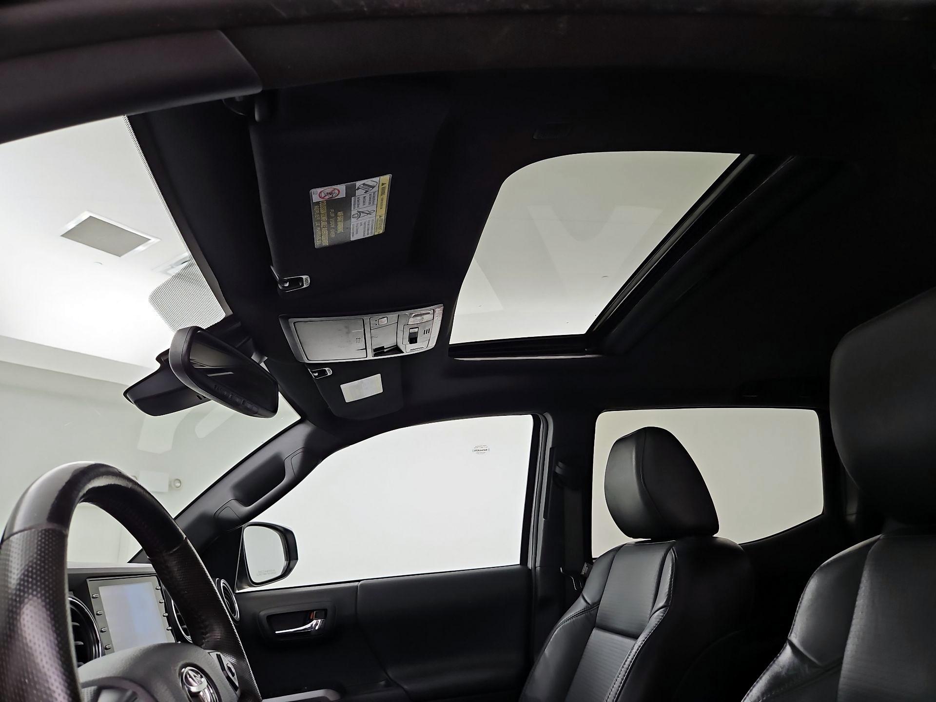 Thumbnail: 2022 Toyota Tacoma - 20