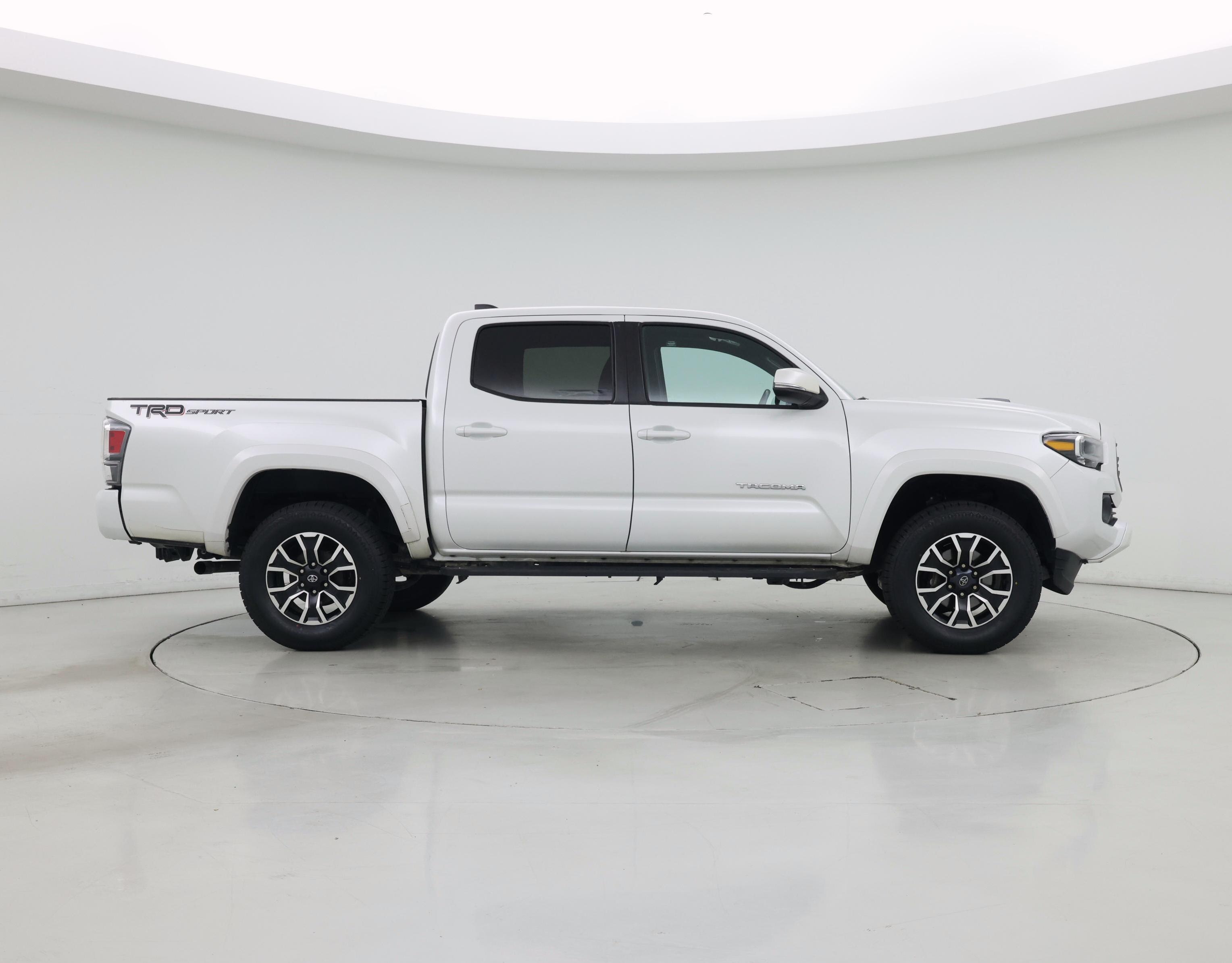 Thumbnail: 2022 Toyota Tacoma - 7
