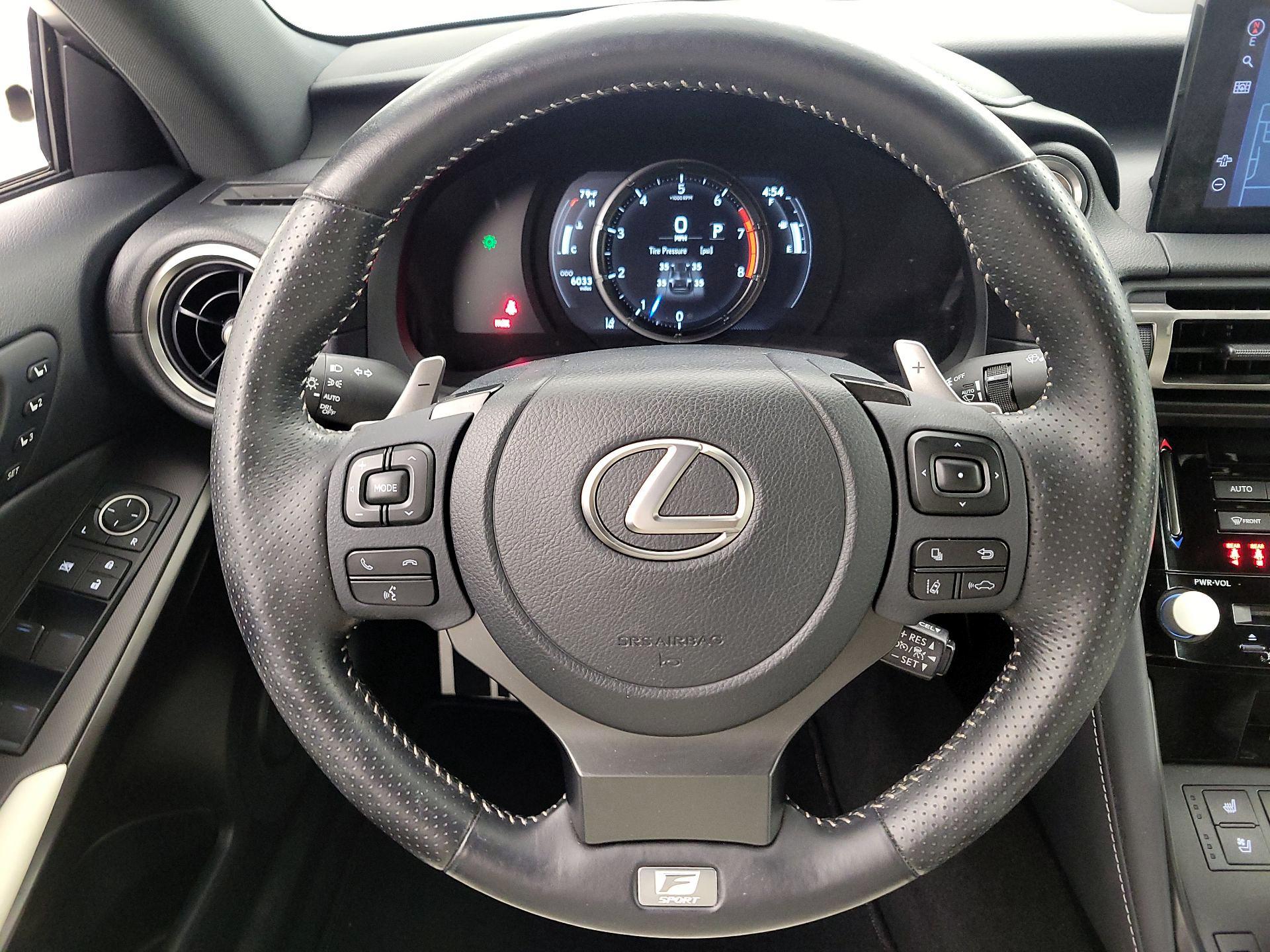 Thumbnail: 2022 Lexus IS - 10