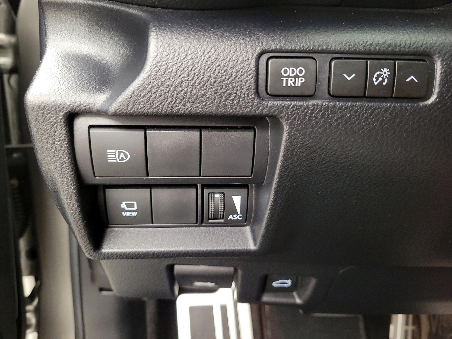 Thumbnail: 2022 Lexus IS - 13