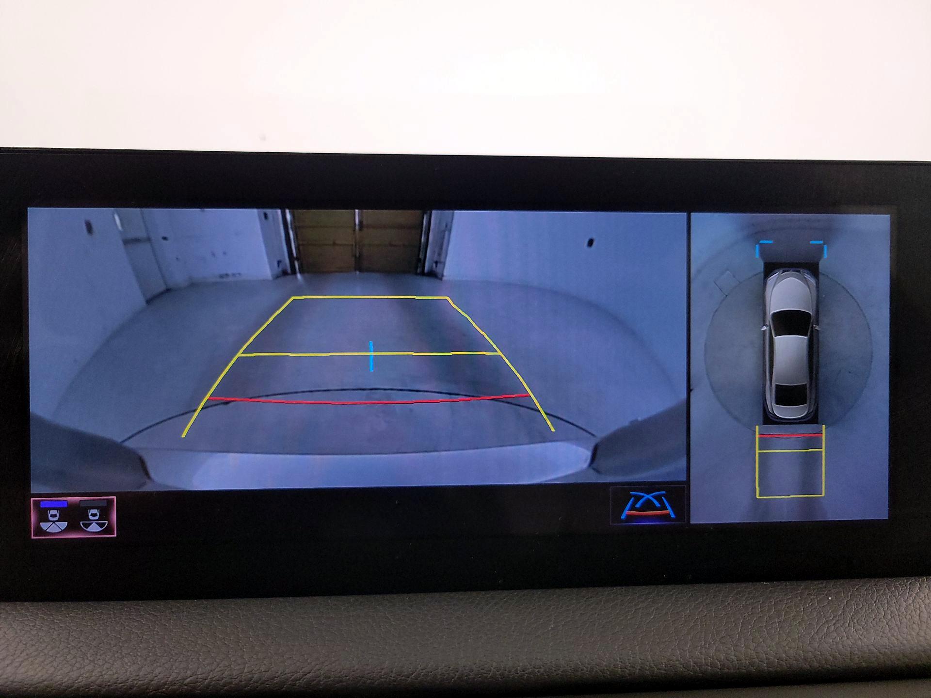 Thumbnail: 2022 Lexus IS - 15