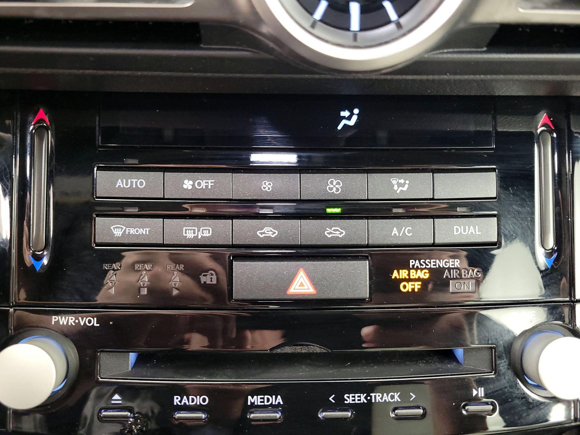 Thumbnail: 2022 Lexus IS - 17