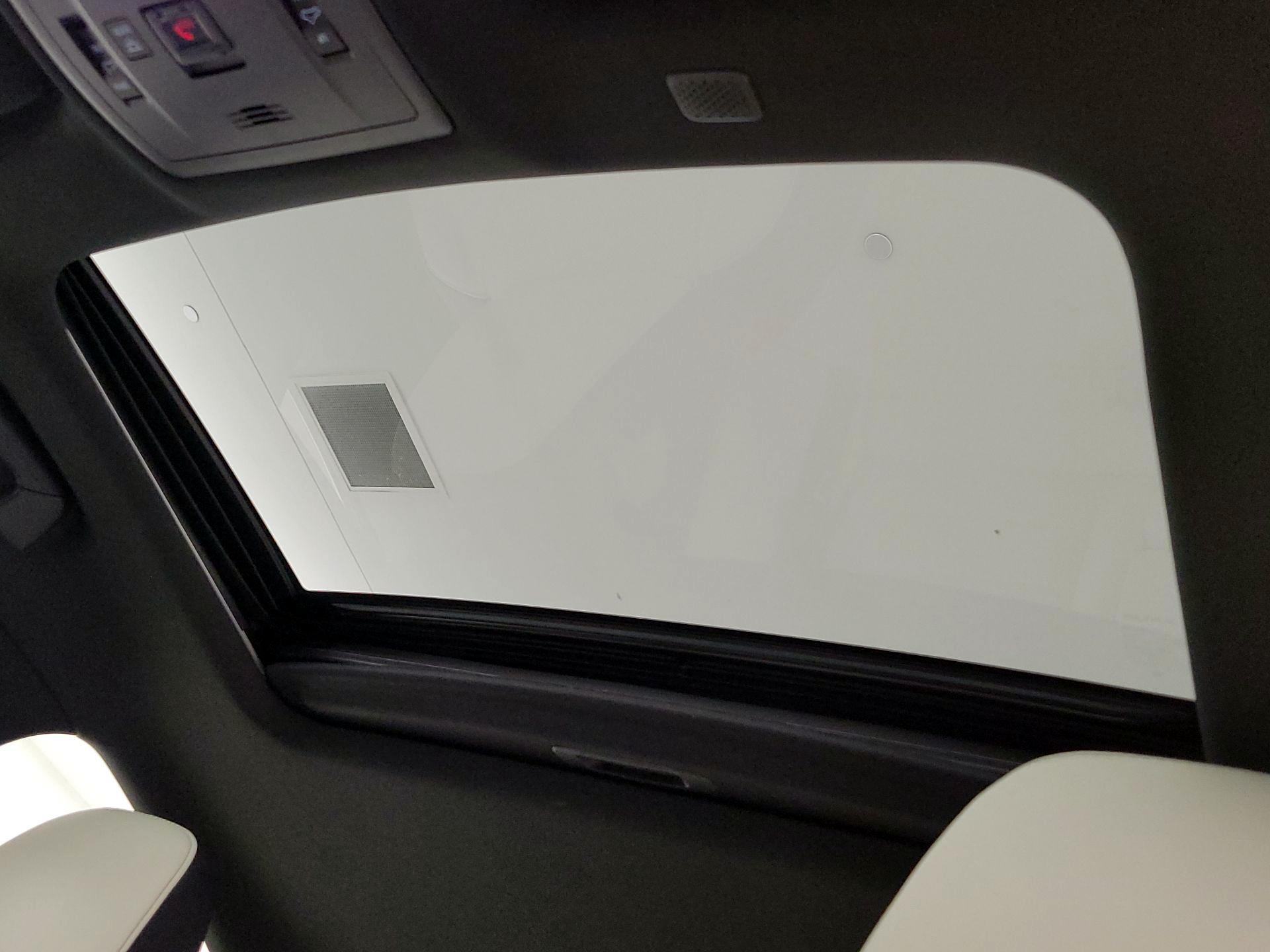 Thumbnail: 2022 Lexus IS - 20