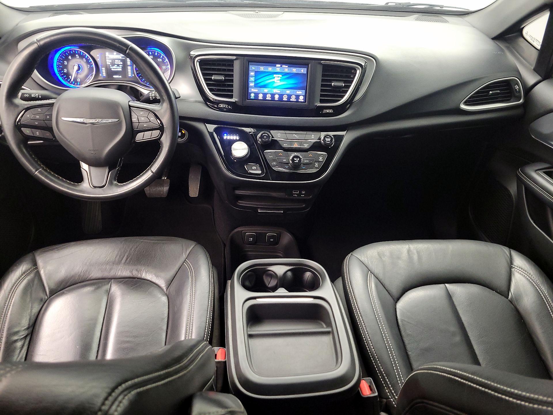 Thumbnail: 2020 Chrysler Pacifica - 9