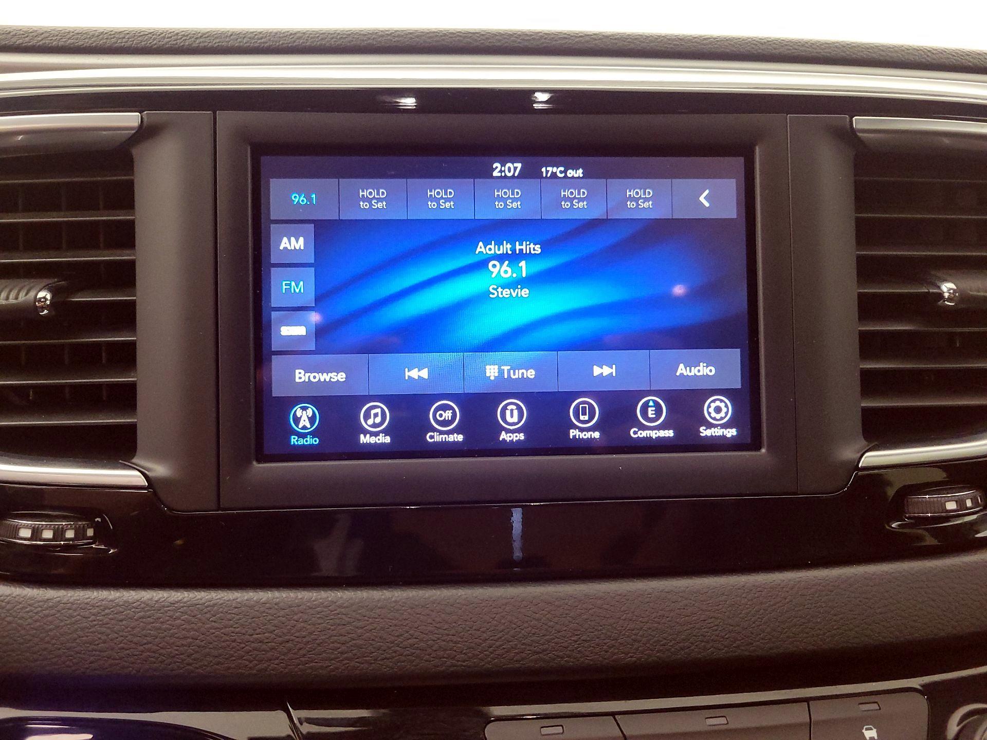 Thumbnail: 2020 Chrysler Pacifica - 15