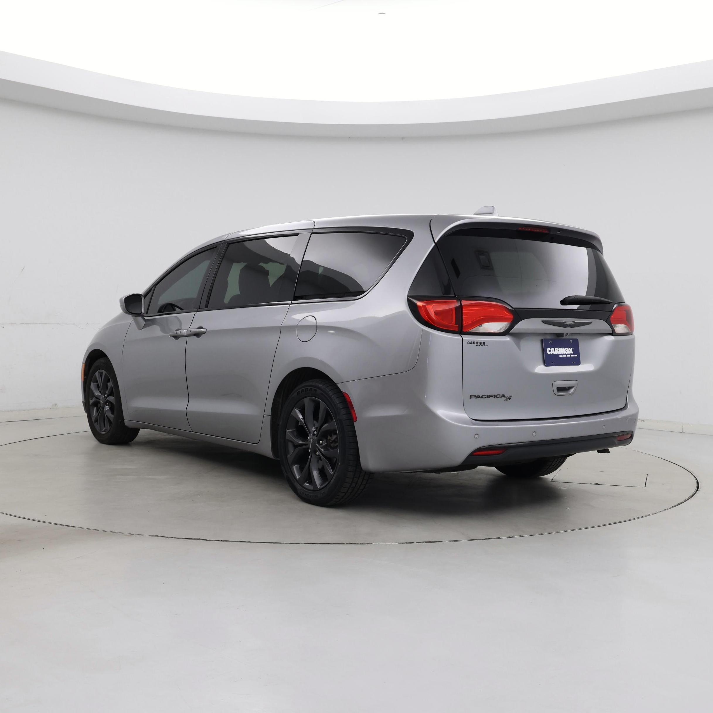 Thumbnail: 2020 Chrysler Pacifica - 2