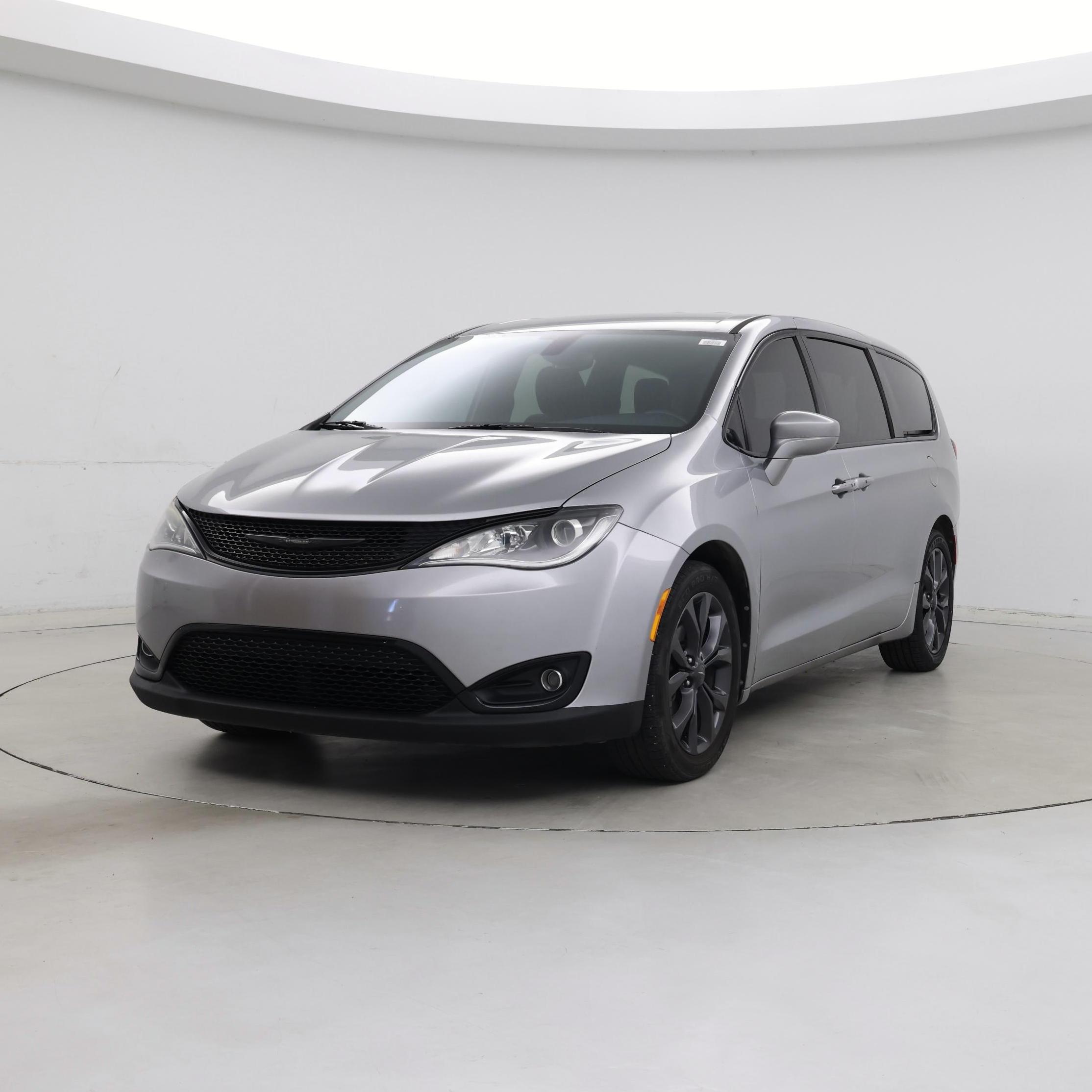Thumbnail: 2020 Chrysler Pacifica - 4