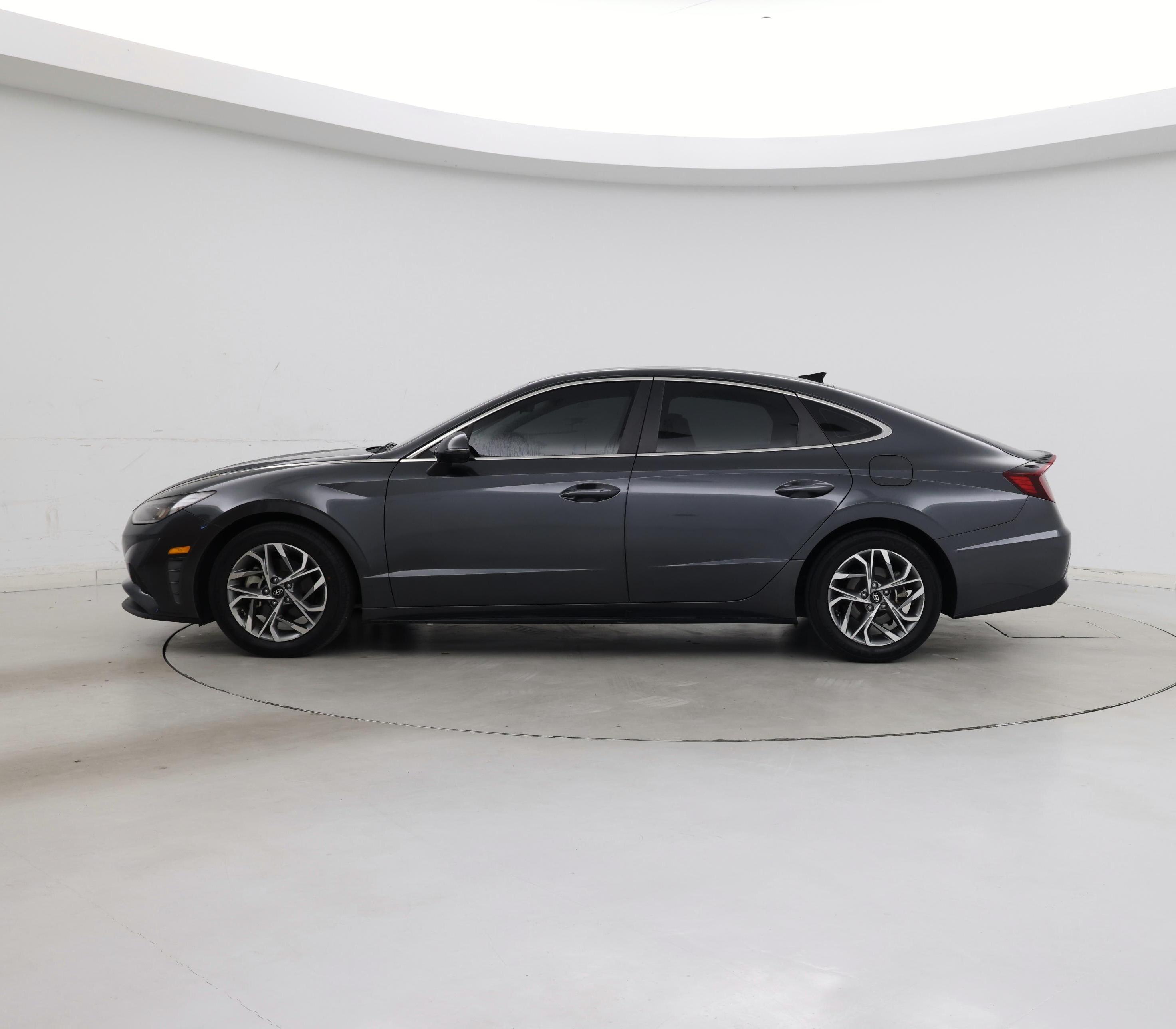 Thumbnail: 2023 Hyundai Sonata - 3