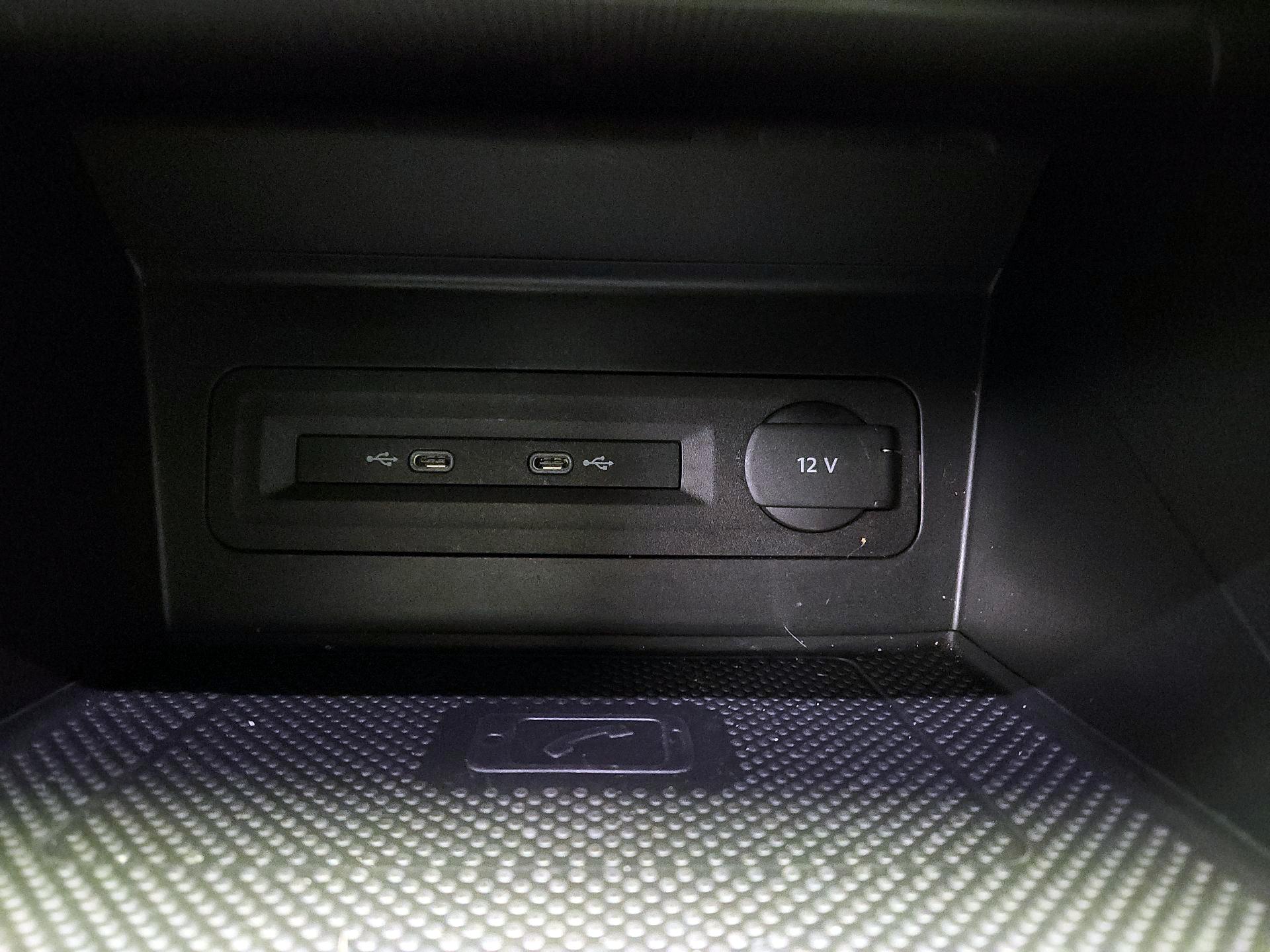 Thumbnail: 2023 Volkswagen Atlas - 18