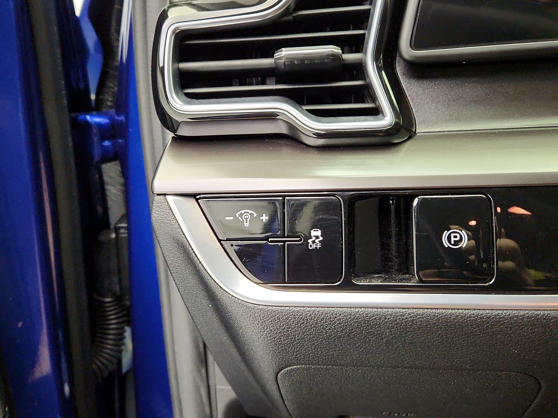 Thumbnail: 2023 Kia Sportage - 13