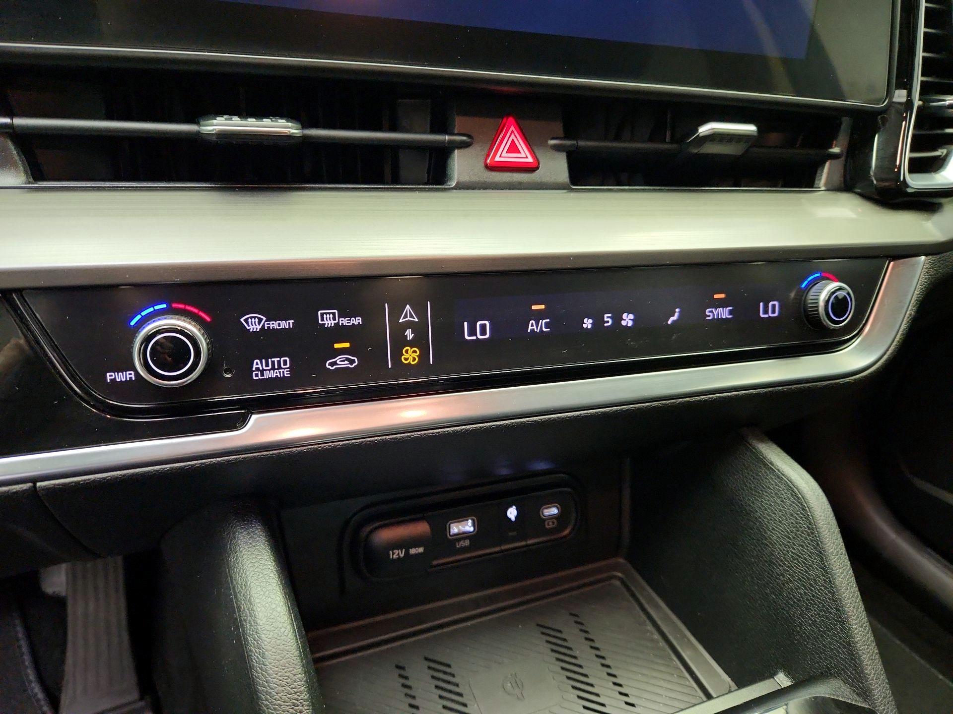 Thumbnail: 2023 Kia Sportage - 17