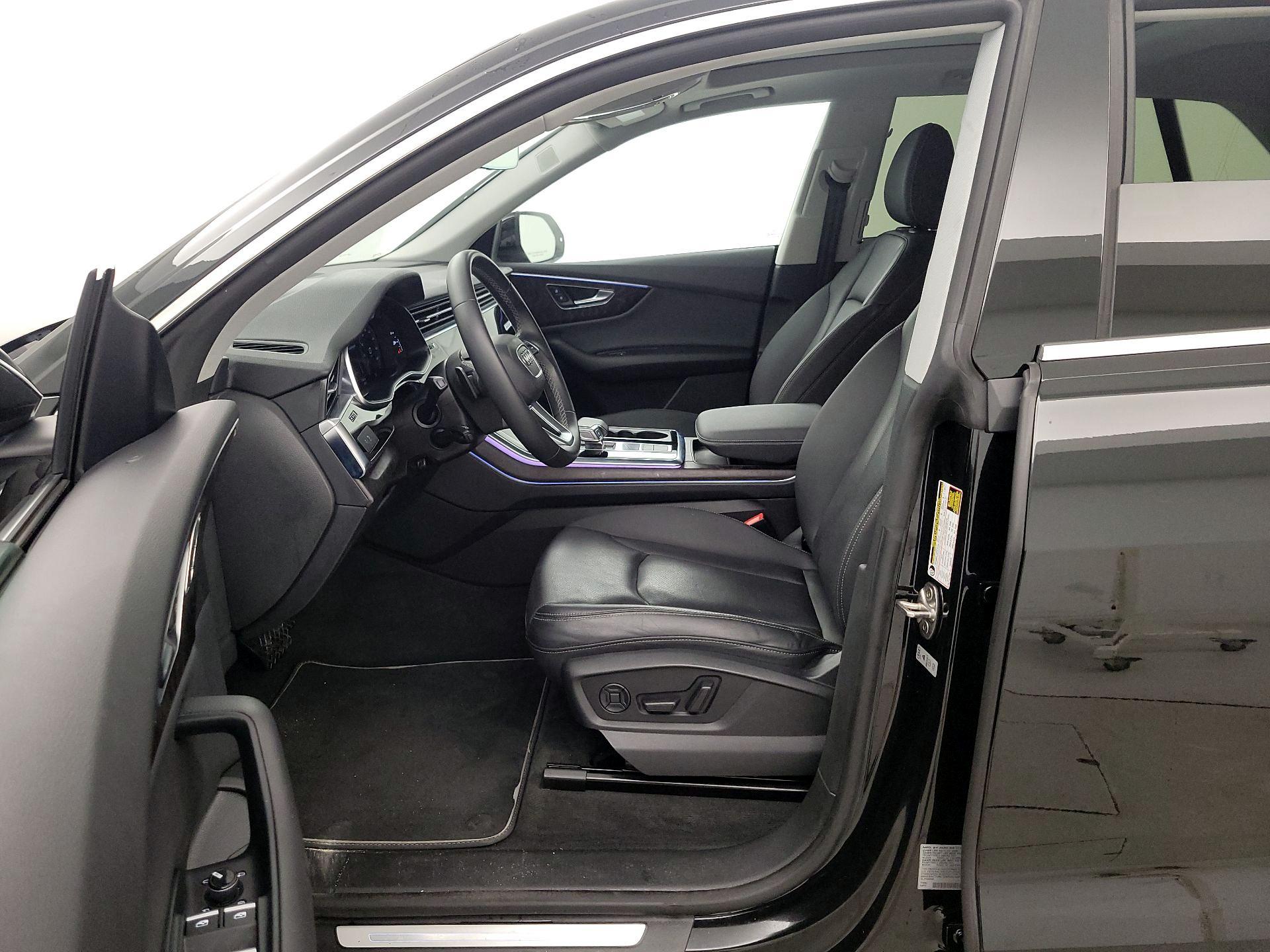 Thumbnail: 2022 Audi Q8 - 11