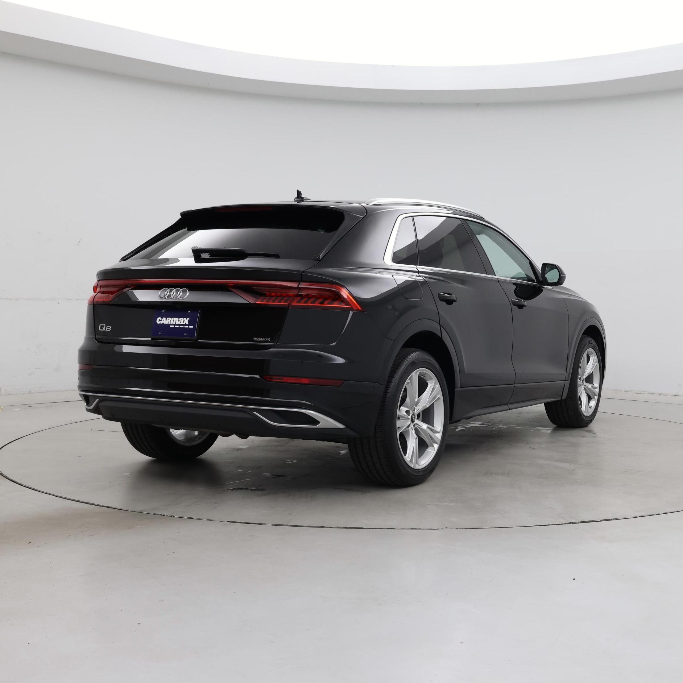 Thumbnail: 2022 Audi Q8 - 8