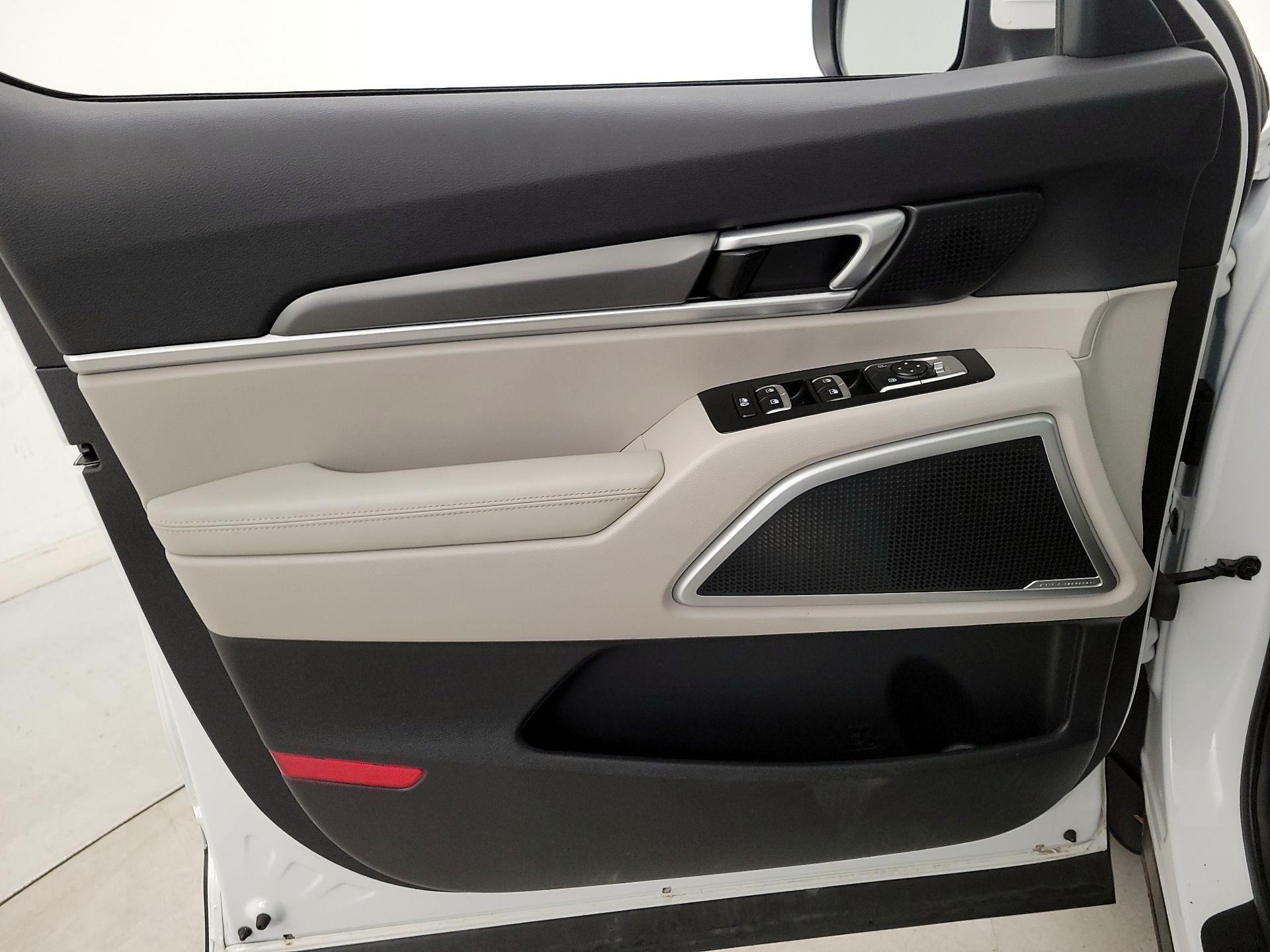 Thumbnail: 2020 Kia Telluride - 12