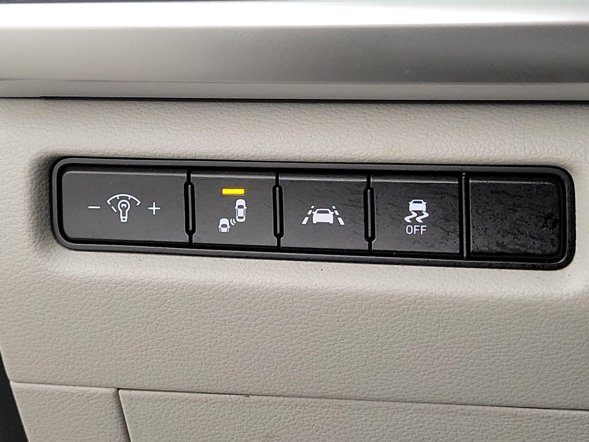 Thumbnail: 2020 Kia Telluride - 13