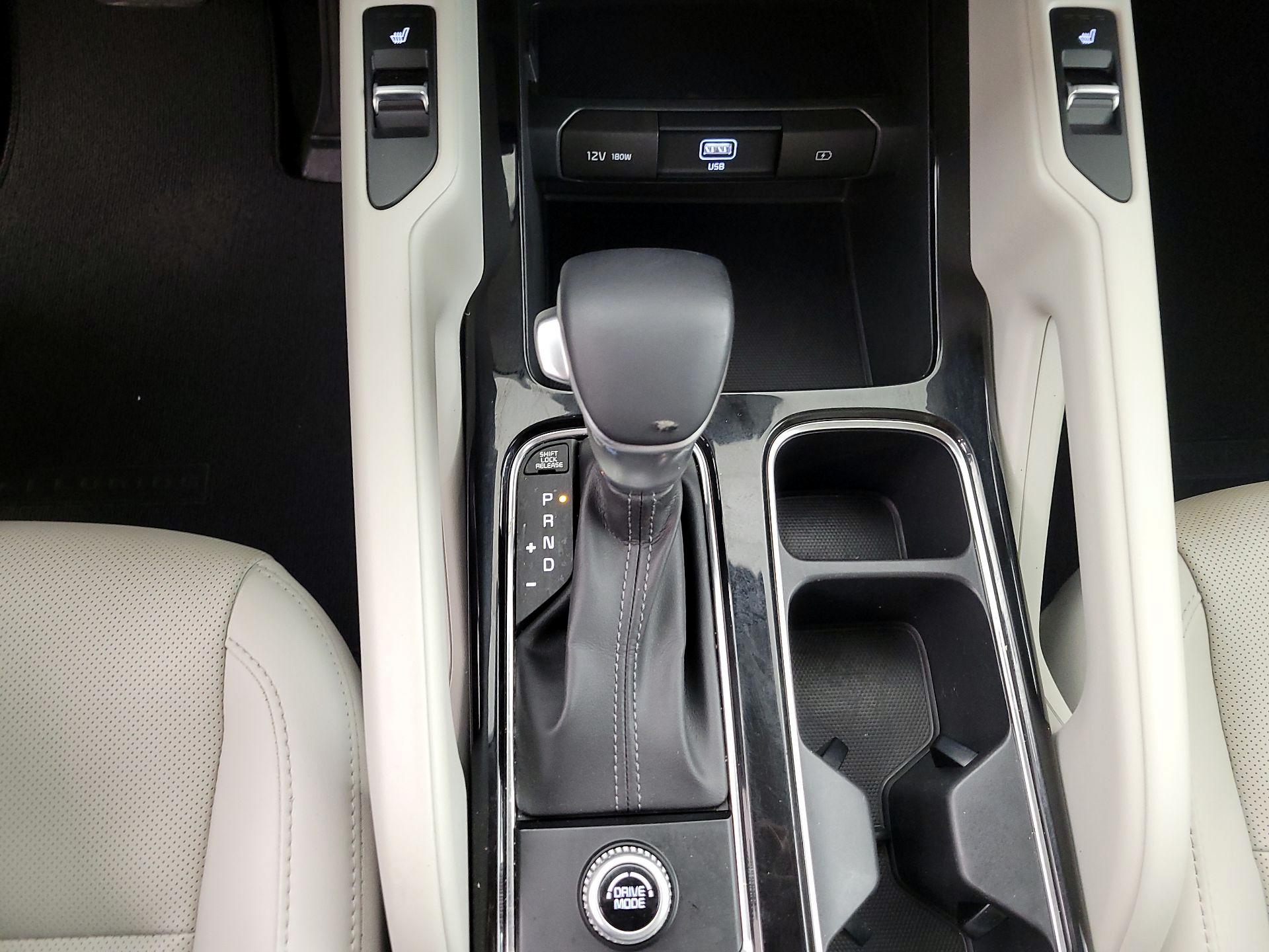 Thumbnail: 2020 Kia Telluride - 17