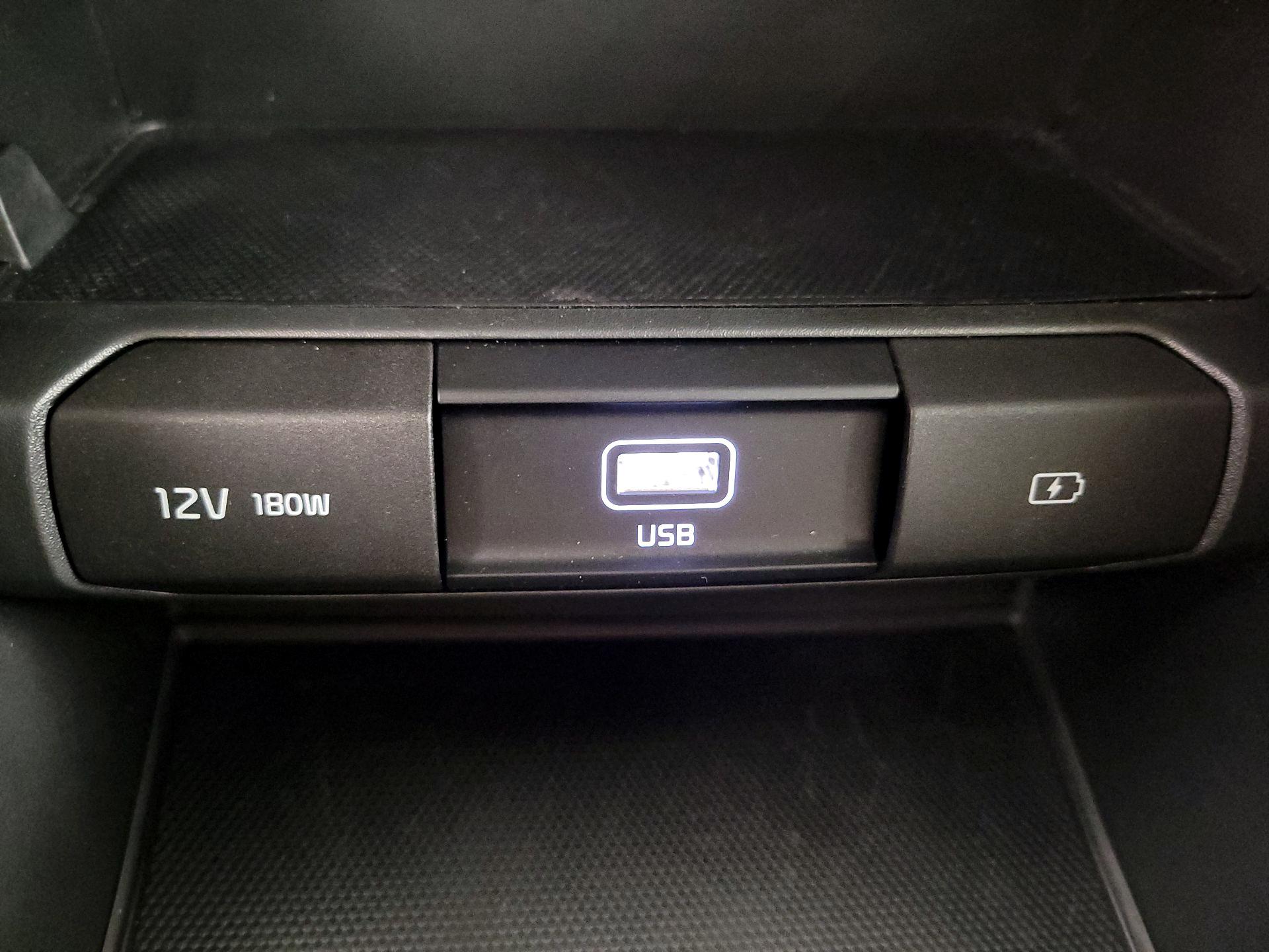 Thumbnail: 2020 Kia Telluride - 18