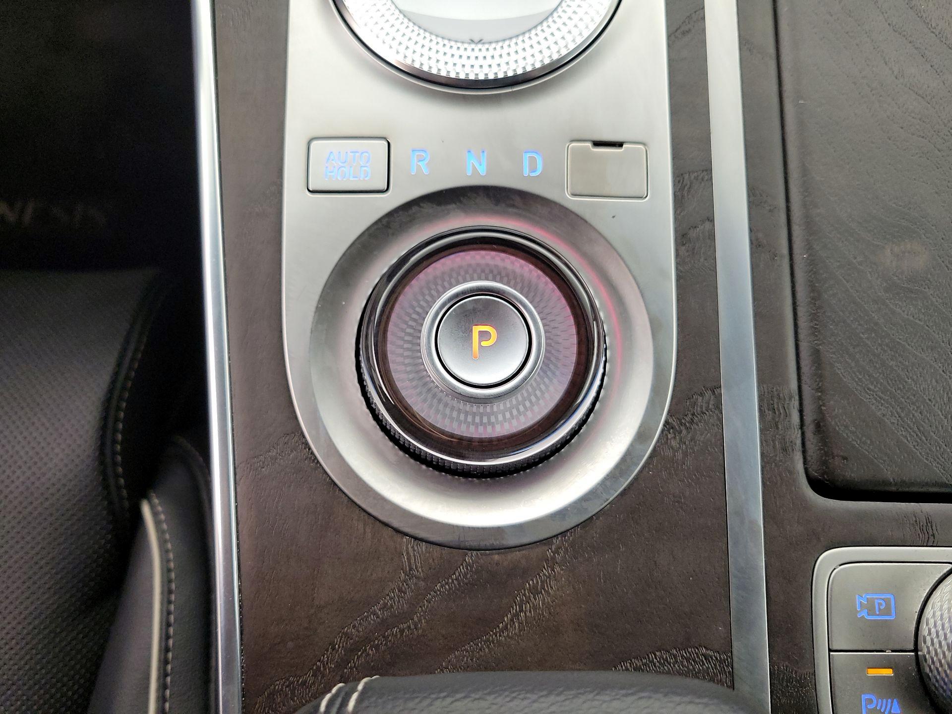 Thumbnail: 2022 Genesis GV80 - 18